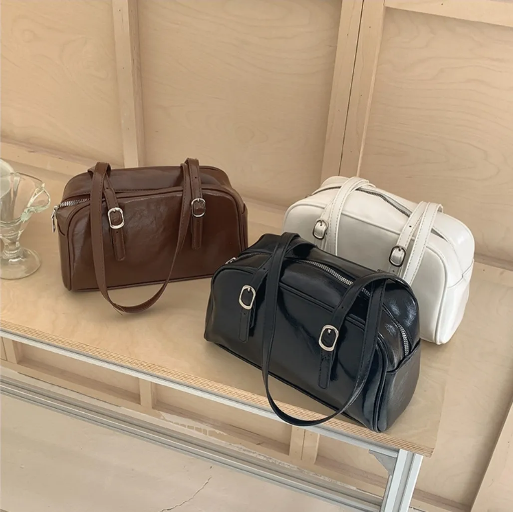 バックルハンドル台形バッグ | 詳細画像1