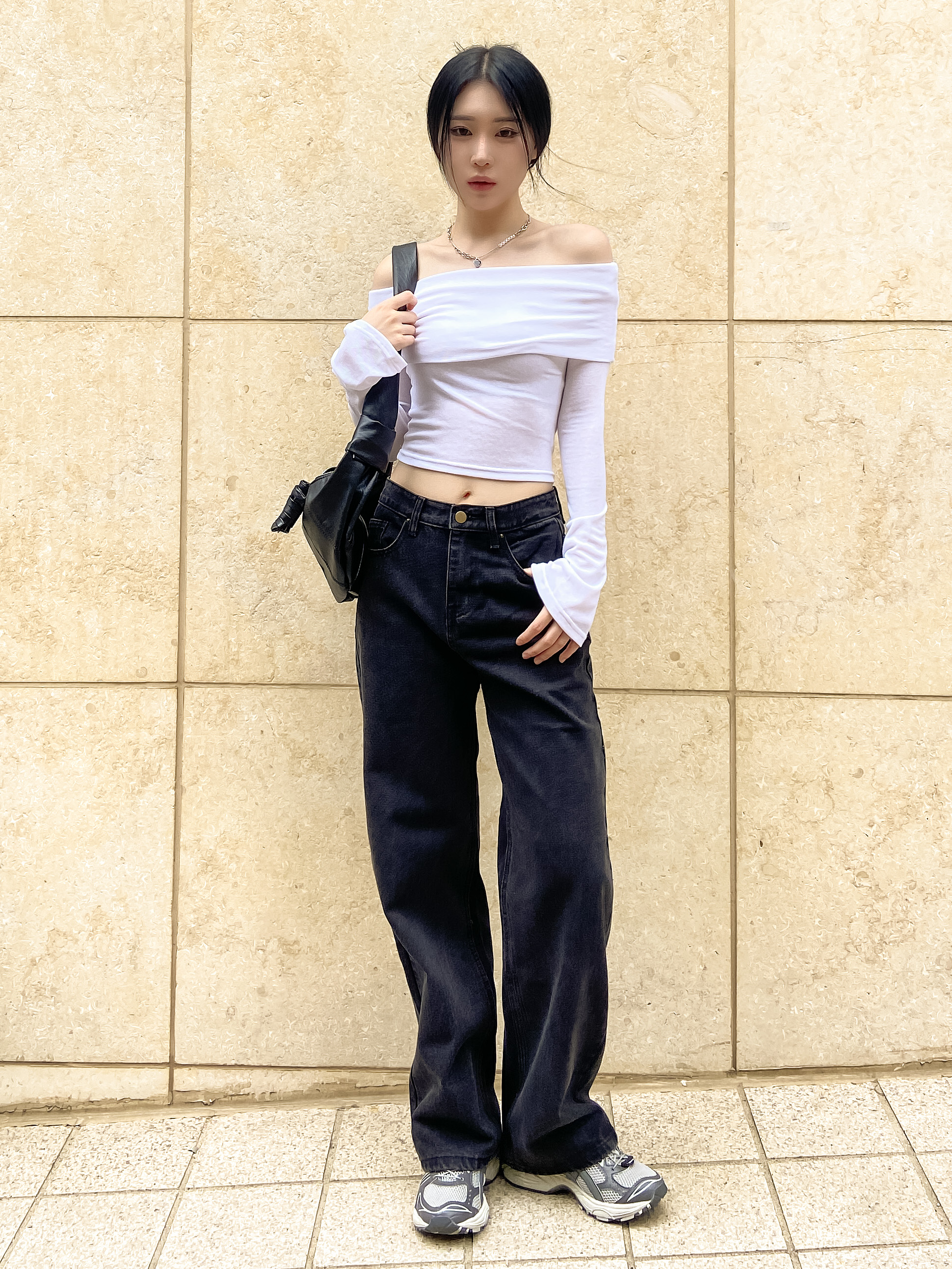 ロールオフショルダークロップド長袖Tシャツ | 詳細画像11