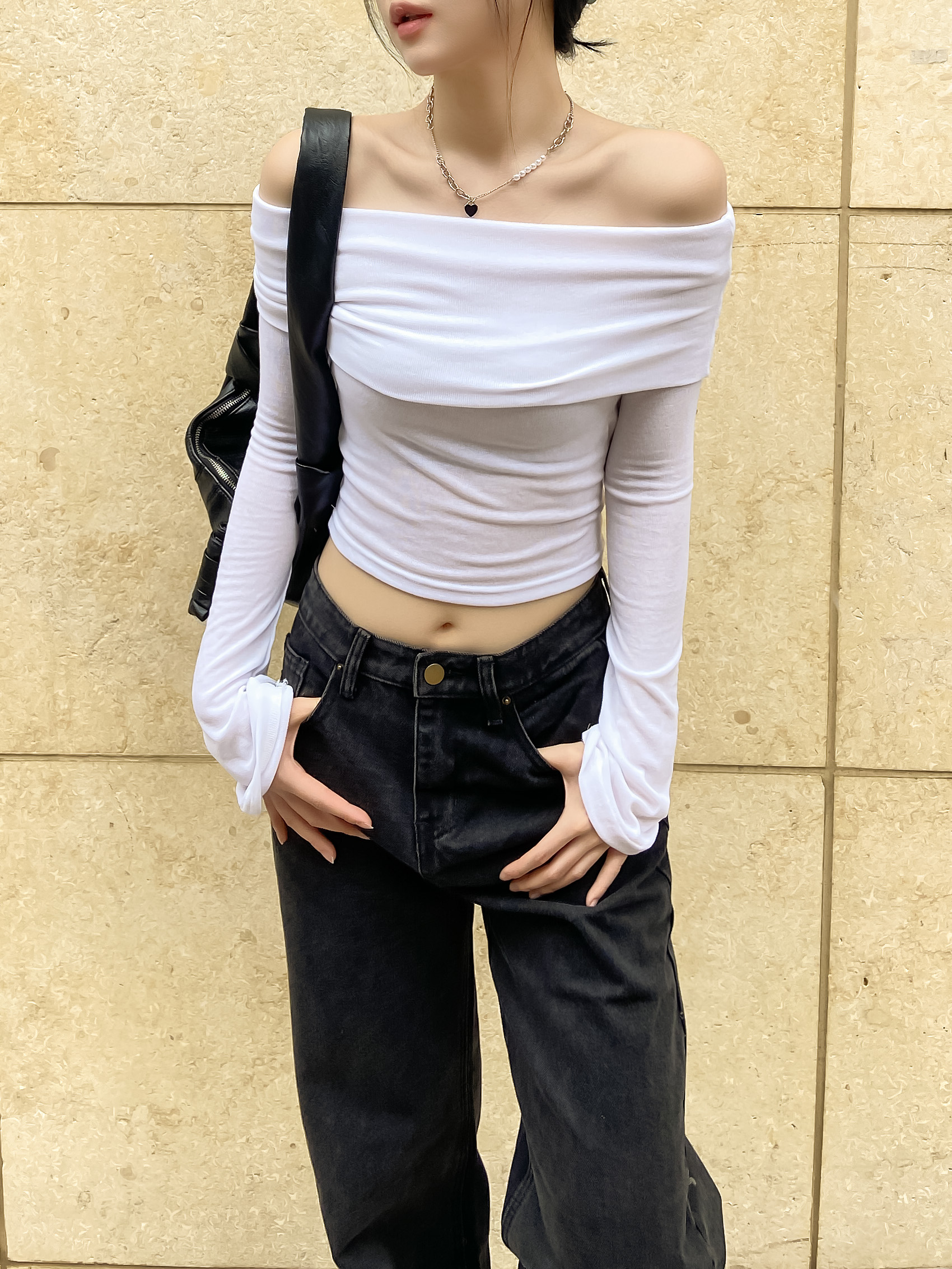 ロールオフショルダークロップド長袖Tシャツ | 詳細画像9