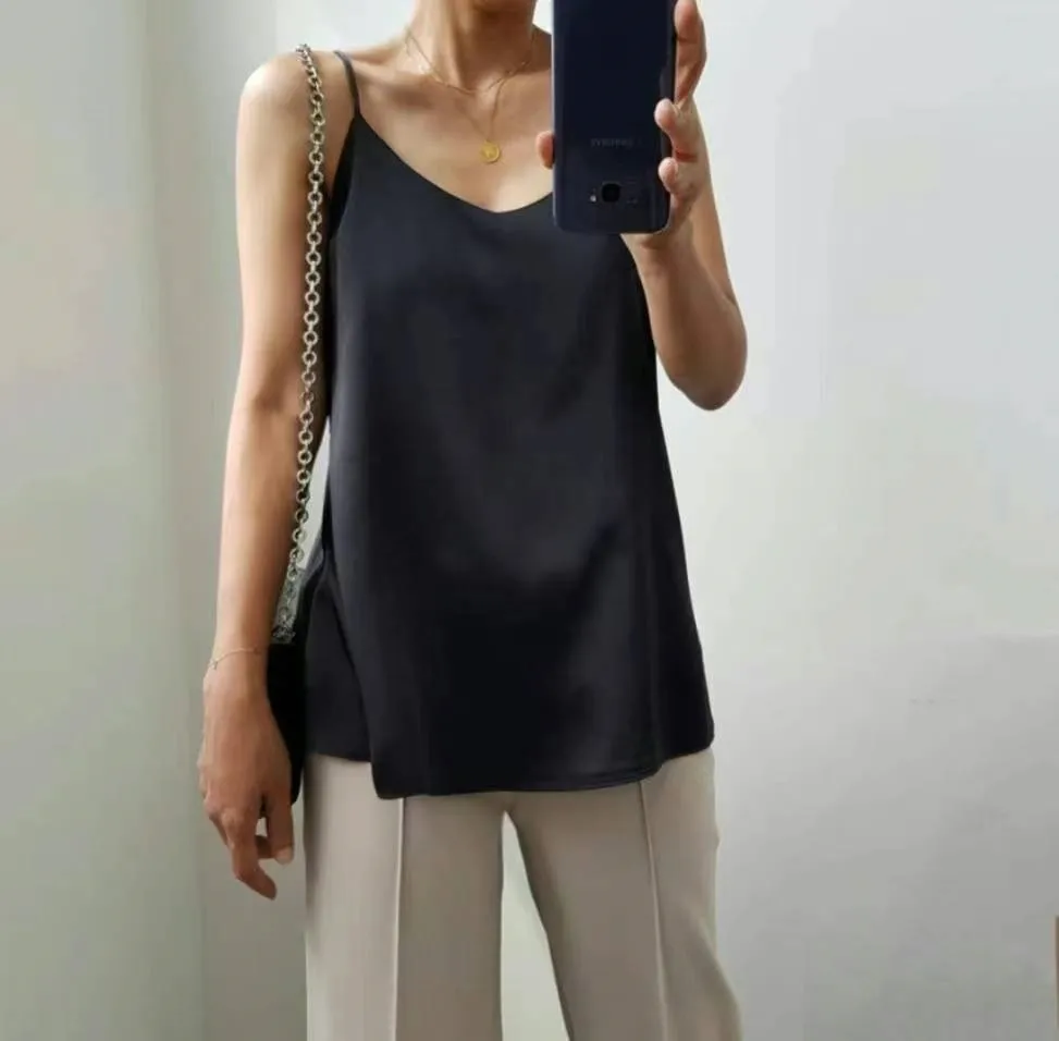 Vネックサテンキャミソールブラウス | 詳細画像1