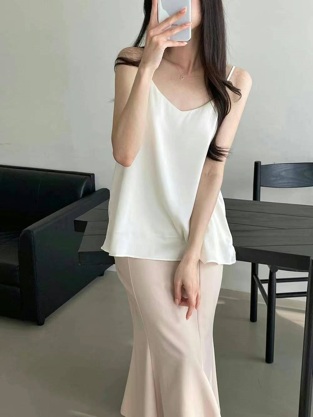 Vネックサテンキャミソールブラウス | 詳細画像4