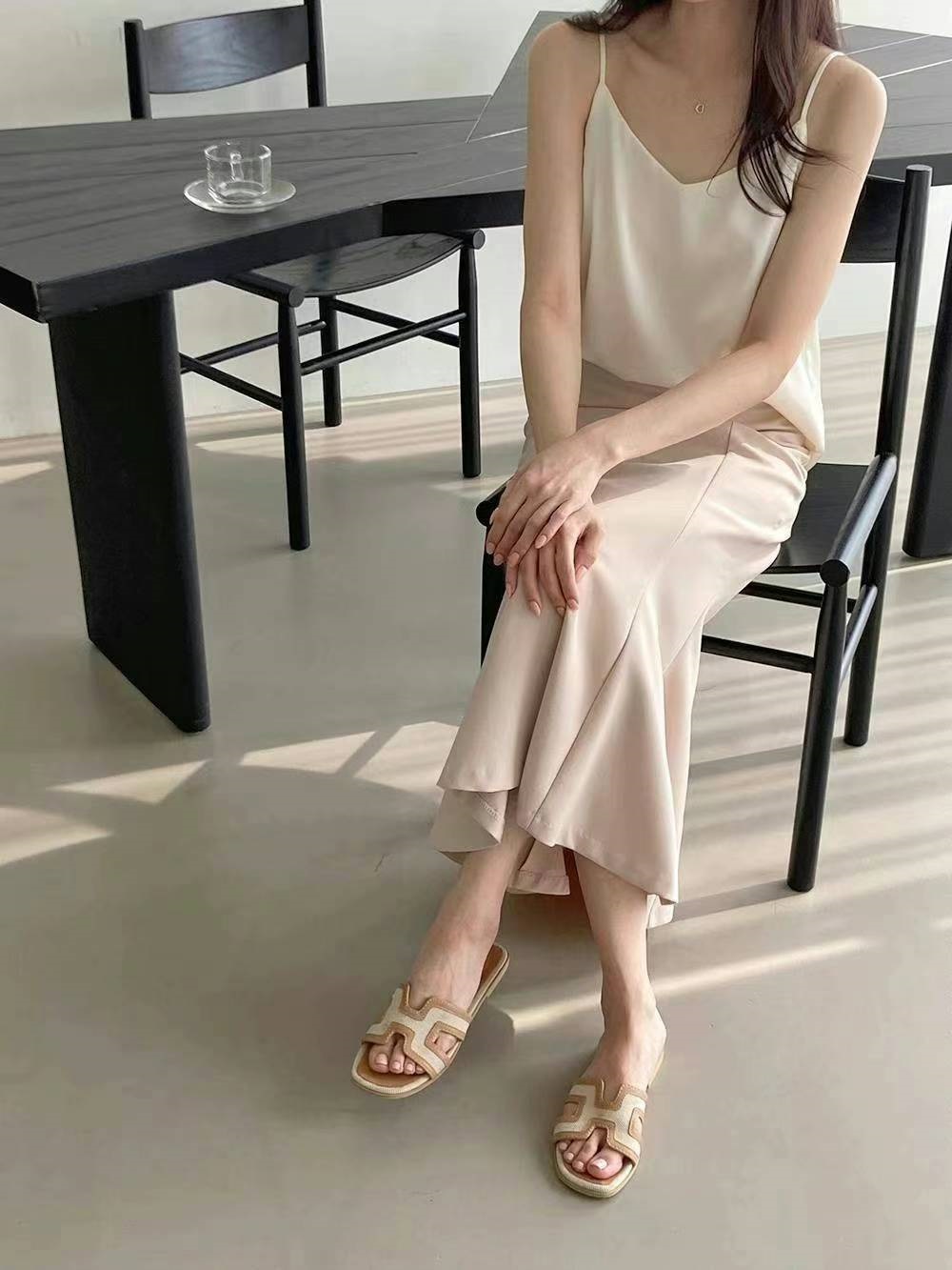 Vネックサテンキャミソールブラウス | 詳細画像7