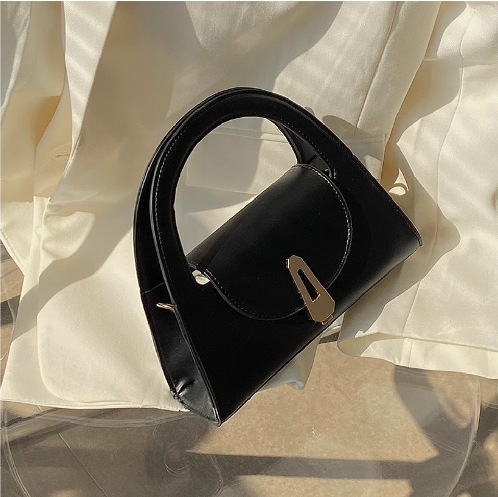 2WAYクリップバックル台形バッグ | 詳細画像7