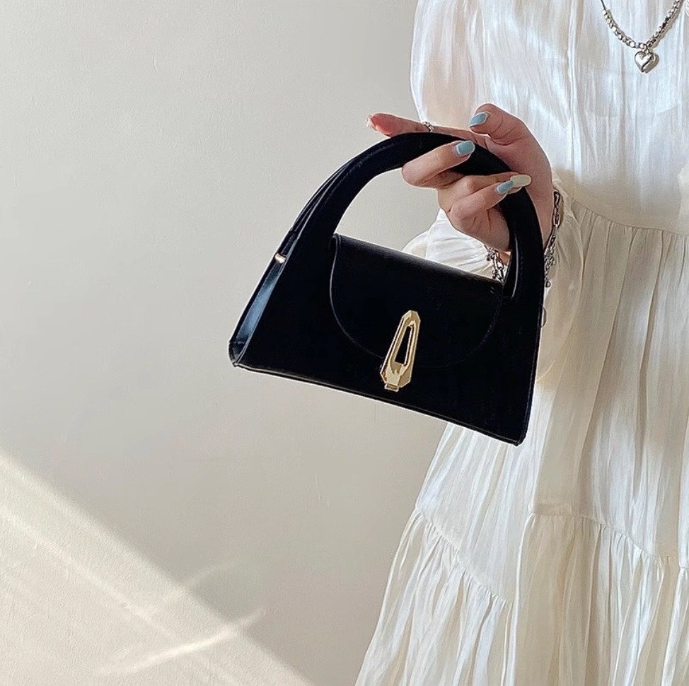 2WAYクリップバックル台形バッグ | 詳細画像8