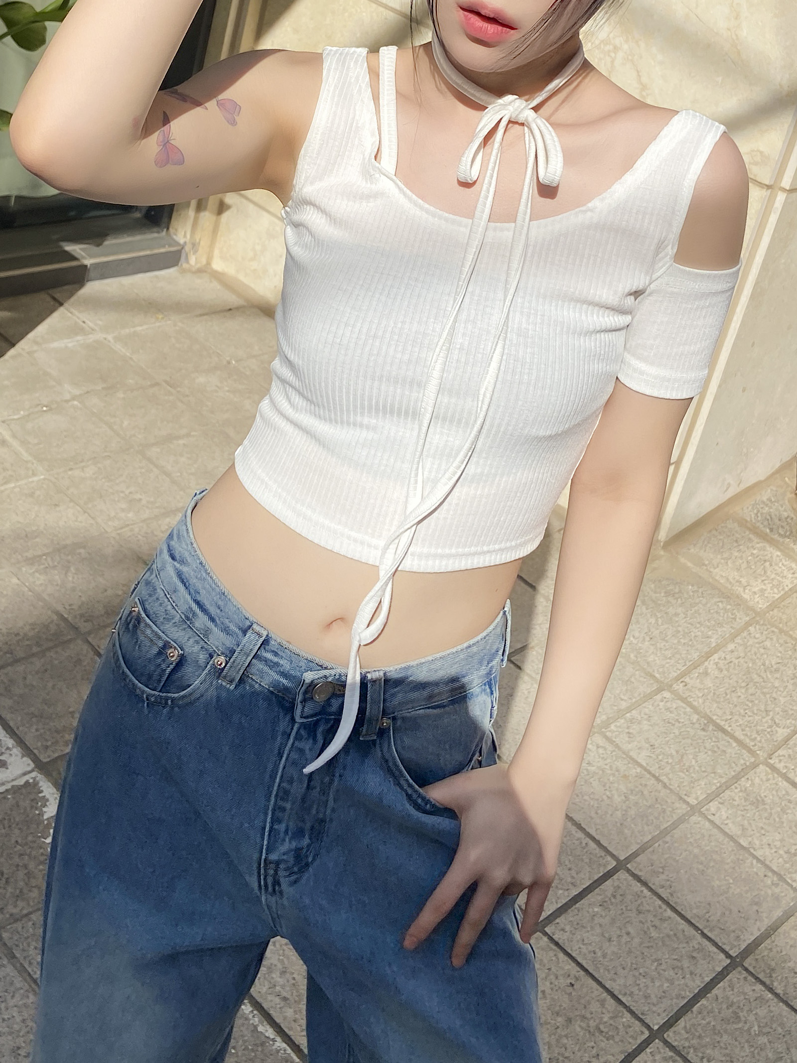 アシメショルダーチョーカークロップドTシャツ | 詳細画像7