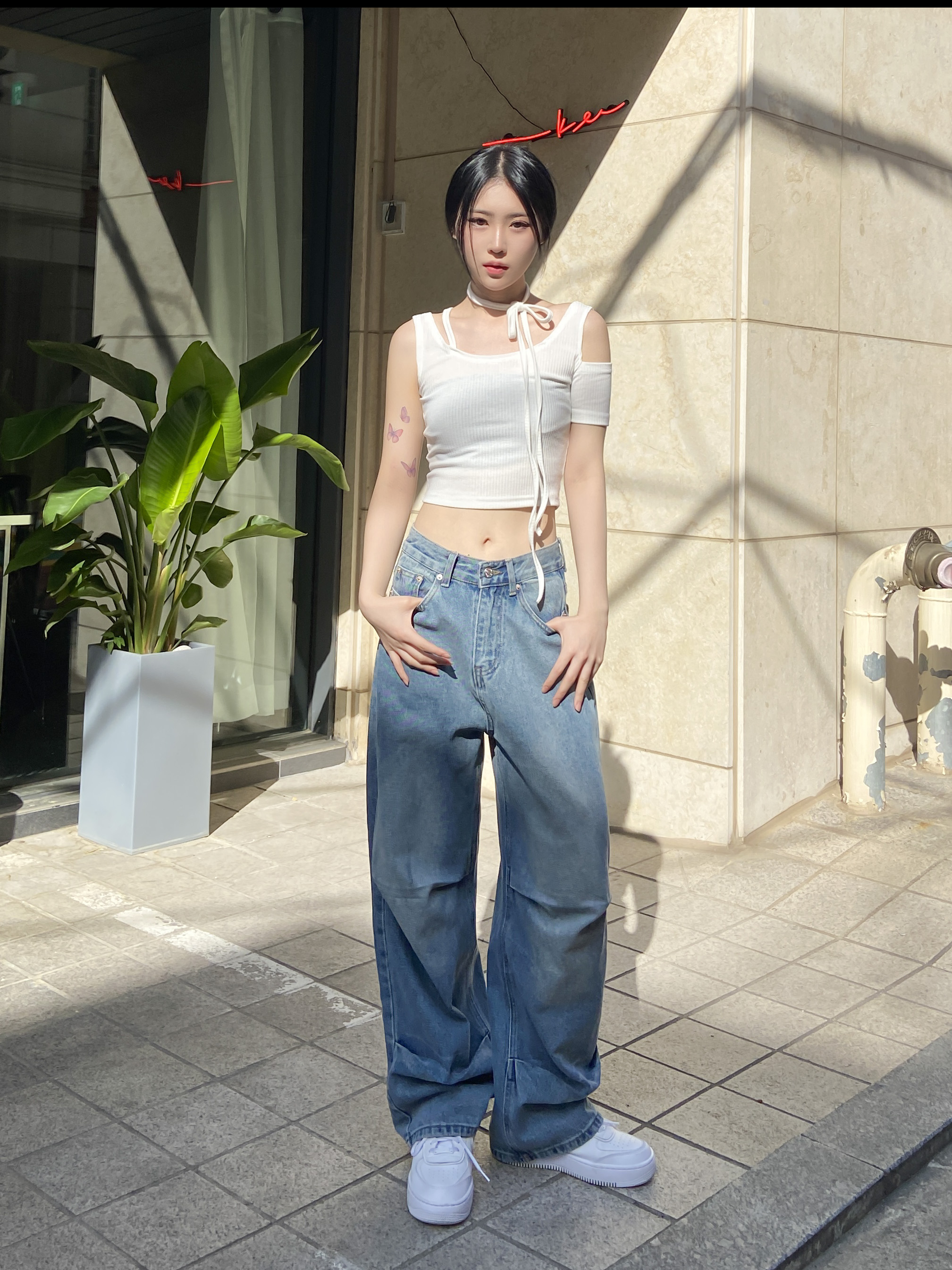 アシメショルダーチョーカークロップドTシャツ | 詳細画像11