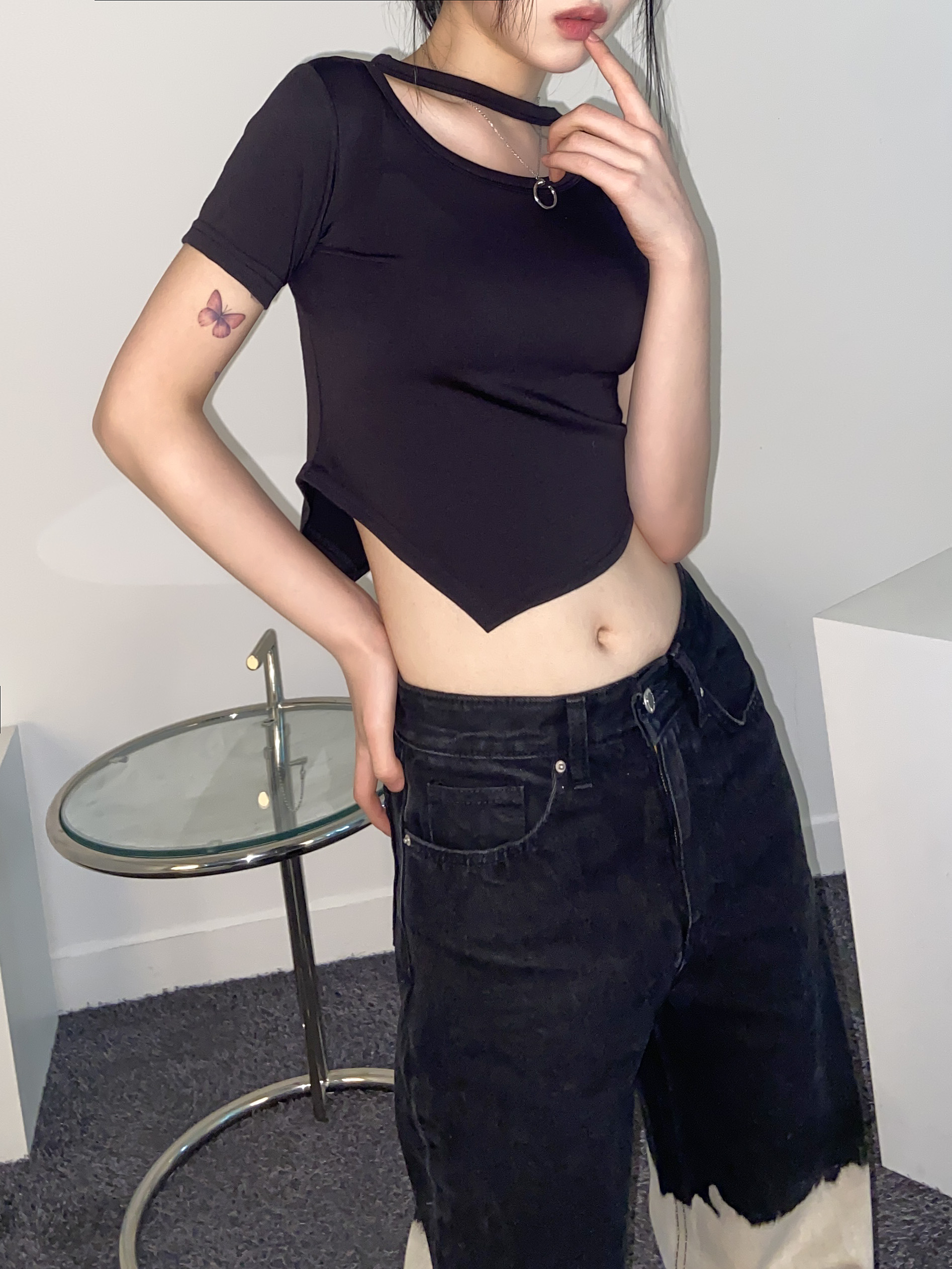 チョーカーアンバランスクロップド半袖Tシャツ | 詳細画像4