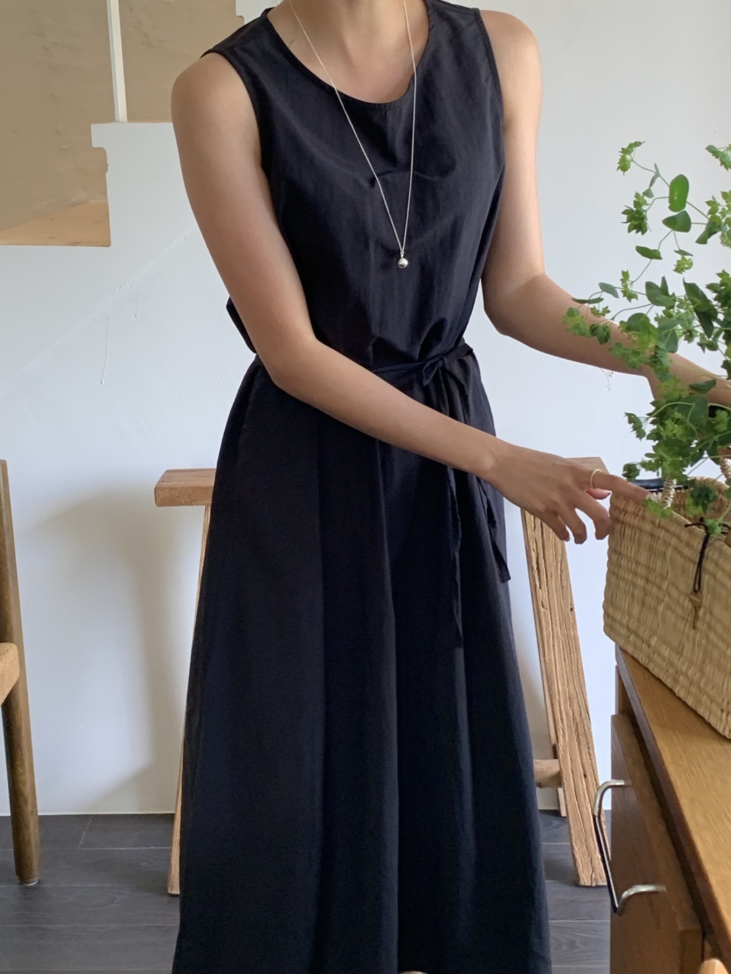 ストラップ付ドローコードノースリワンピース | 詳細画像9