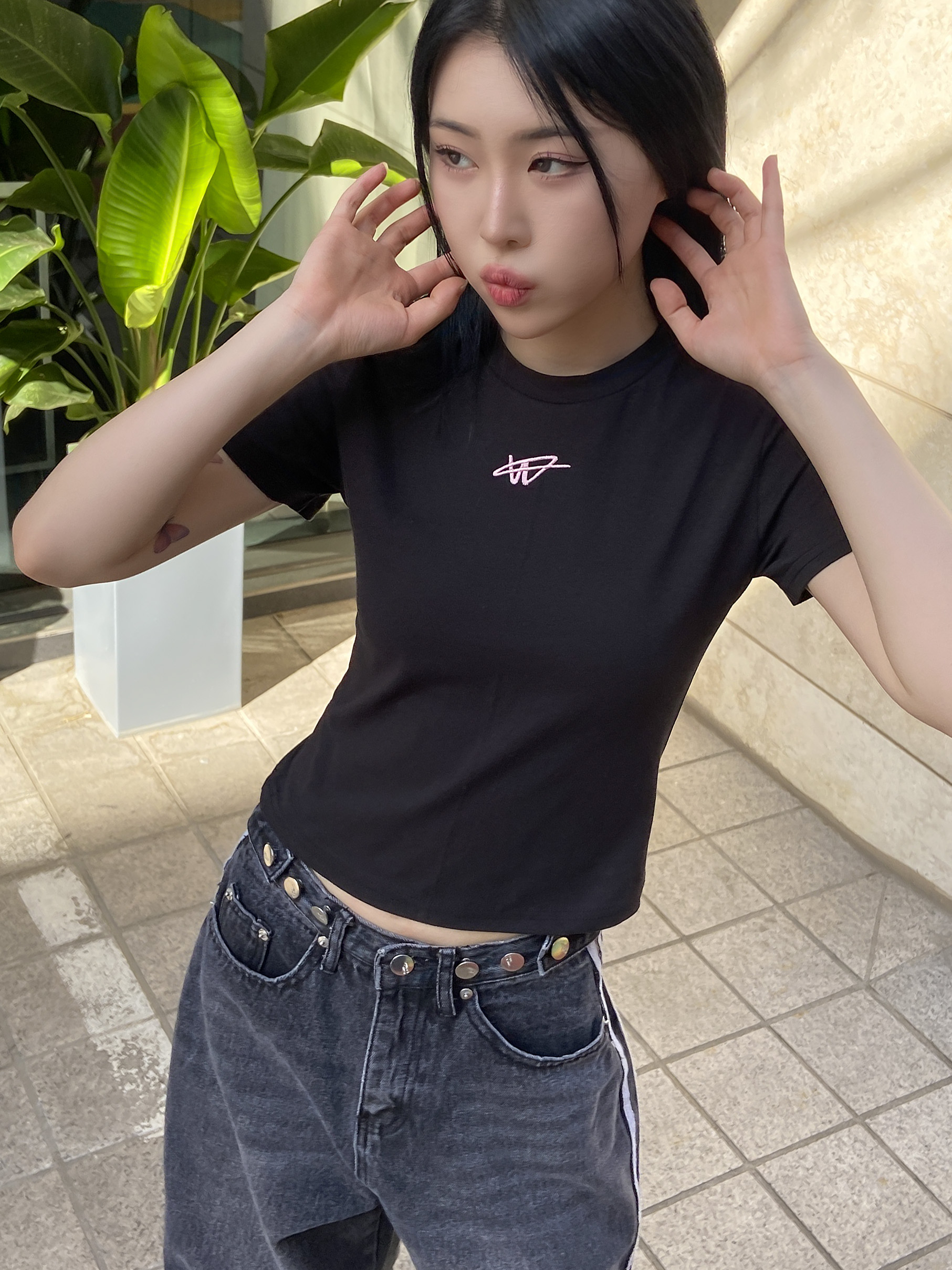 刺繍ロゴ半袖クロップドTシャツ | 詳細画像13