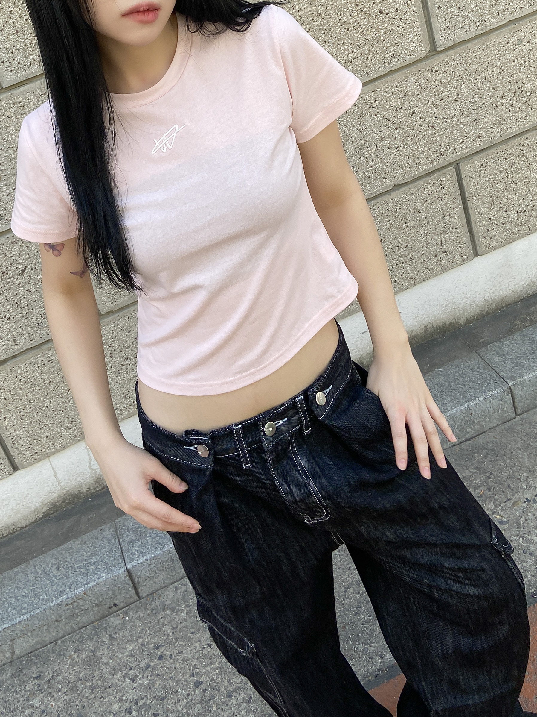 刺繍ロゴ半袖クロップドTシャツ | 詳細画像17