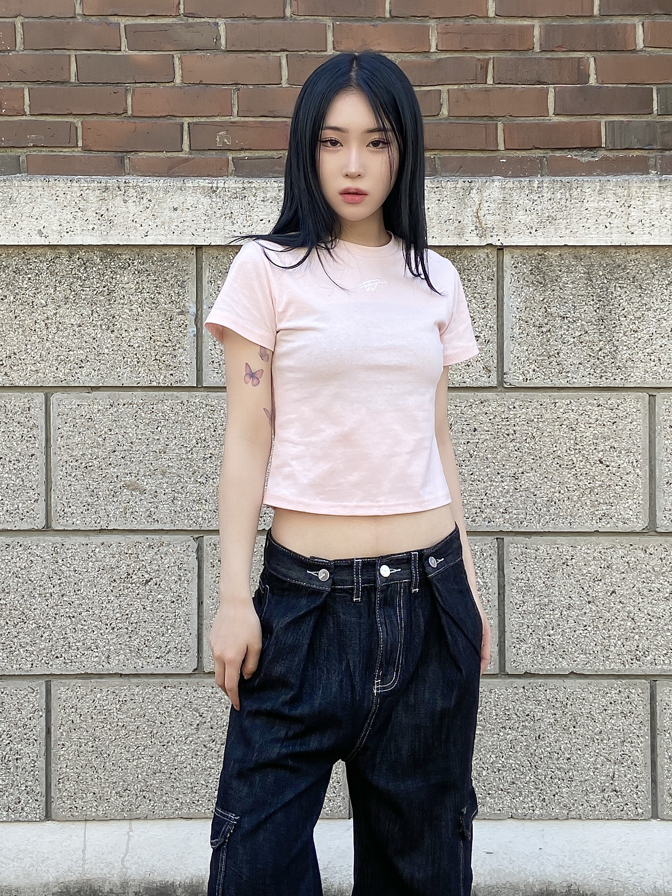 刺繍ロゴ半袖クロップドTシャツ | 詳細画像18