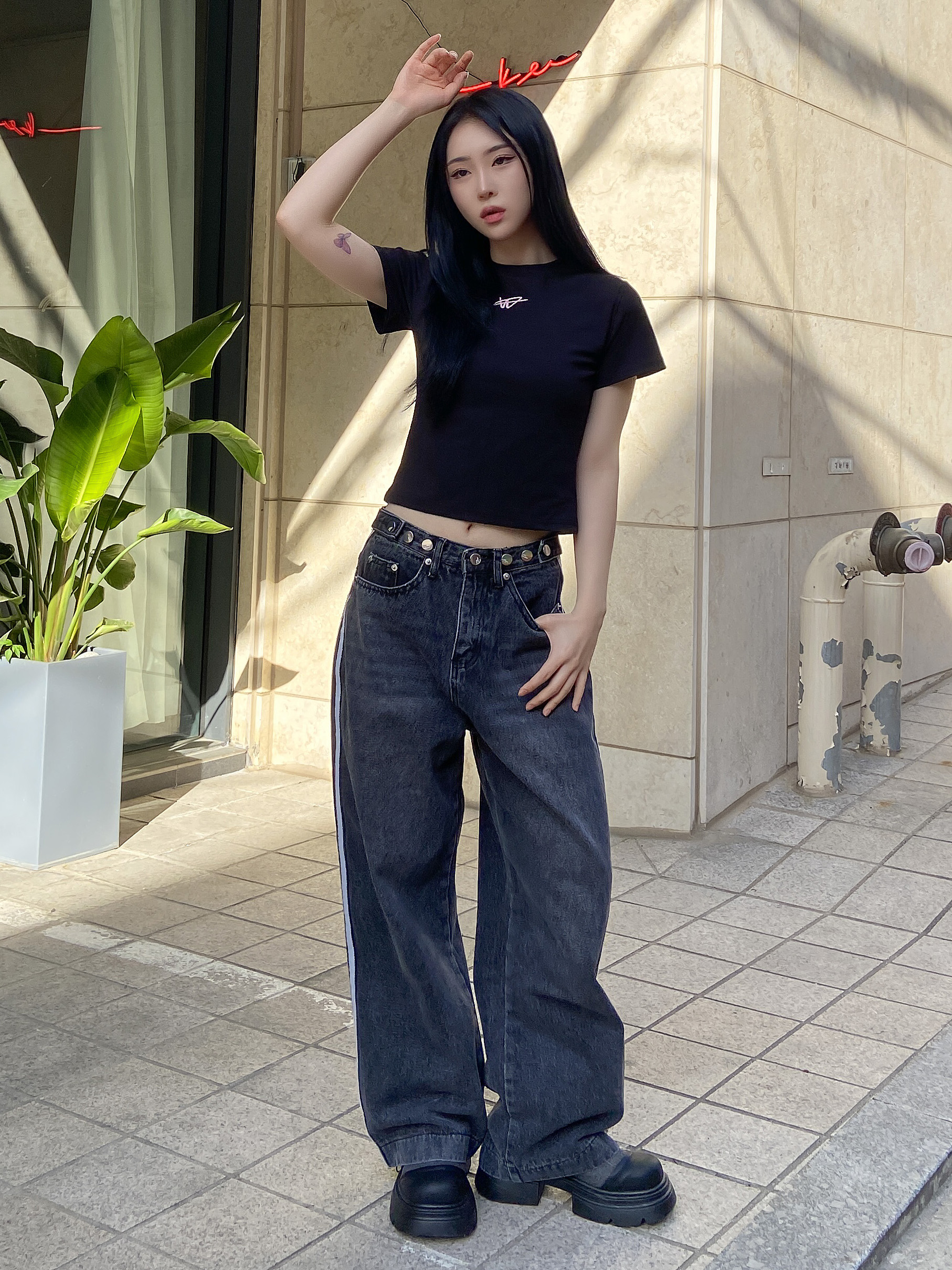 刺繍ロゴ半袖クロップドTシャツ | 詳細画像14