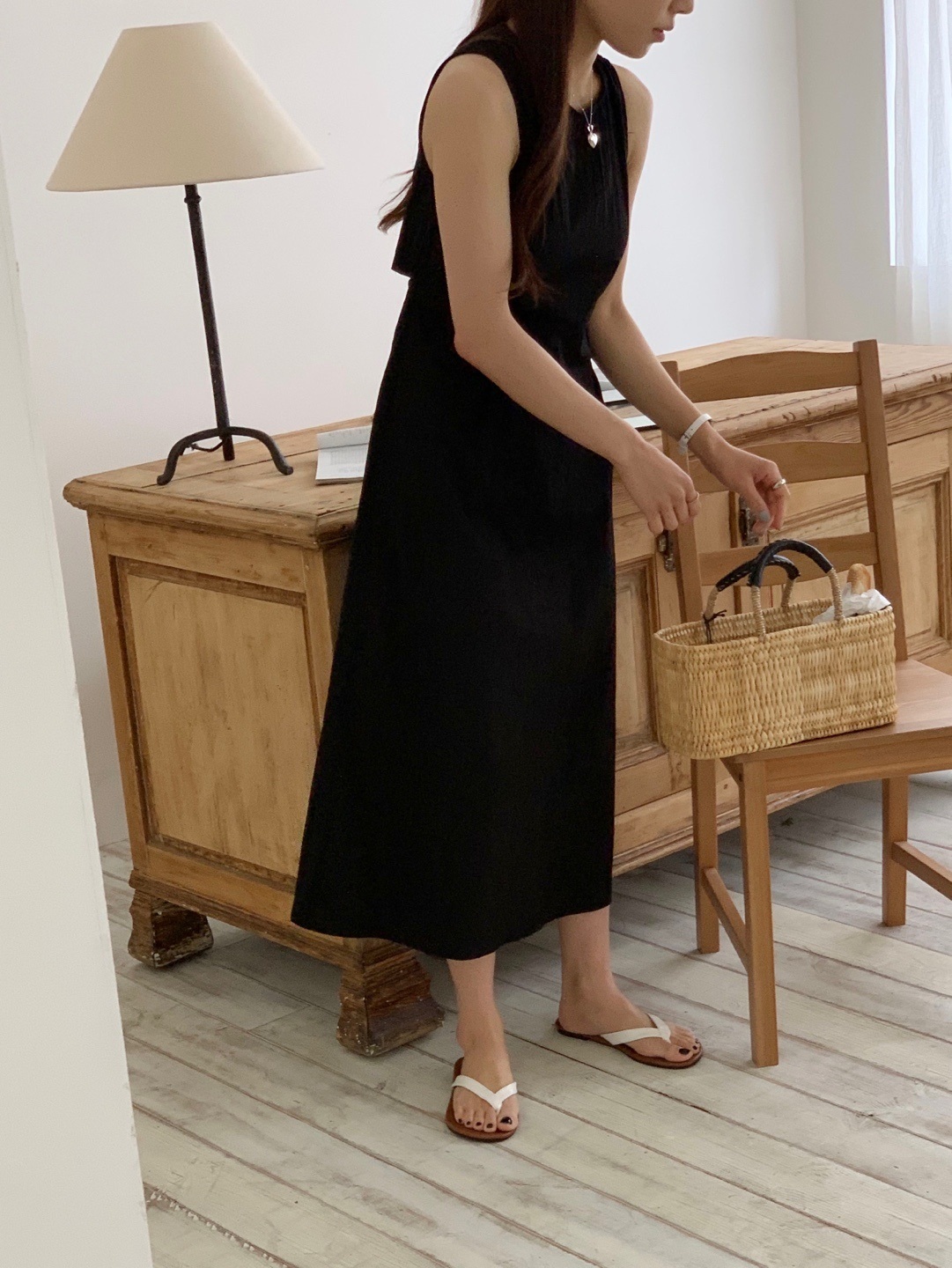 バックボタンスリットダーツノースリワンピース | 詳細画像7