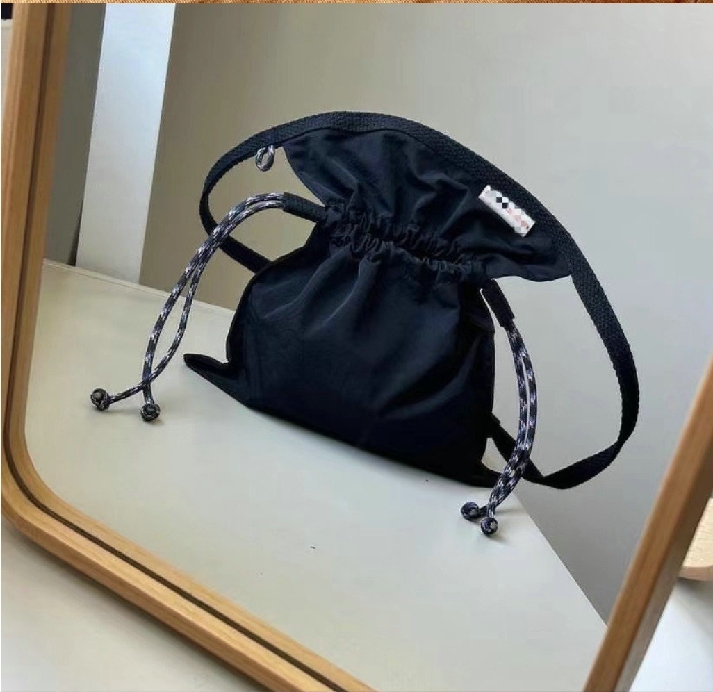 パターンドローコードサコッシュ | 詳細画像11