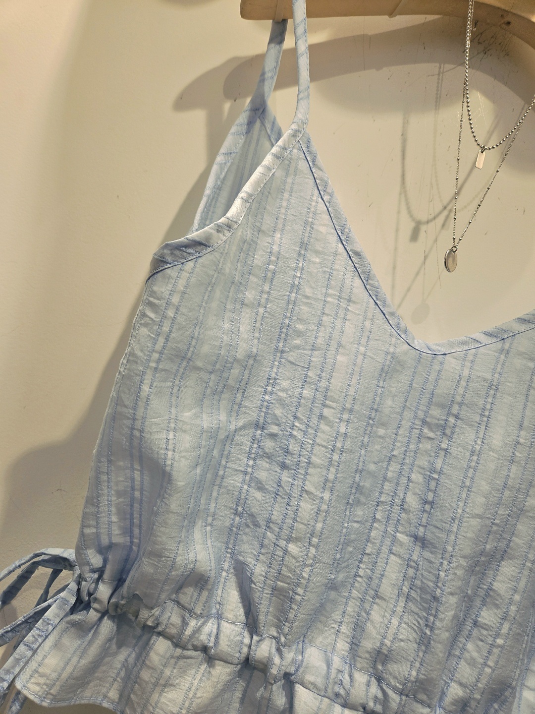 Vネックドロストペプラムストライプキャミブラウス | 詳細画像15