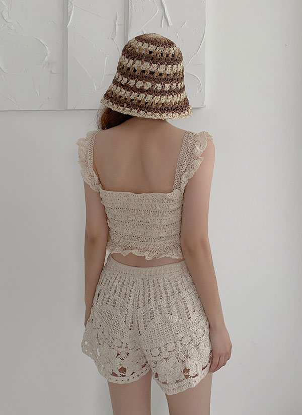 カップ付ボタンフリルレースノースリブラウス&ショートパンツSET