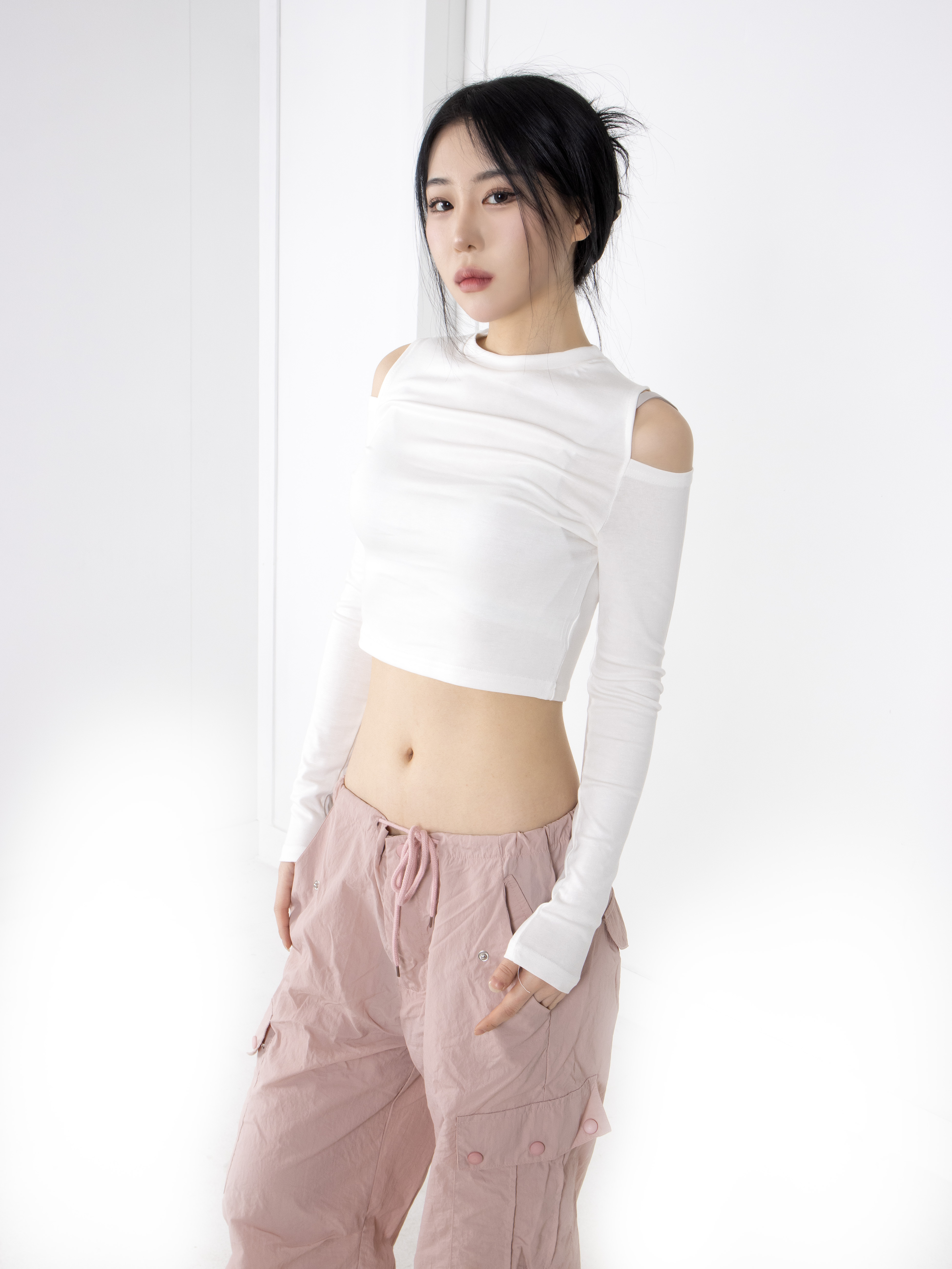 オープンショルダークロップド長袖Tシャツ | 詳細画像13