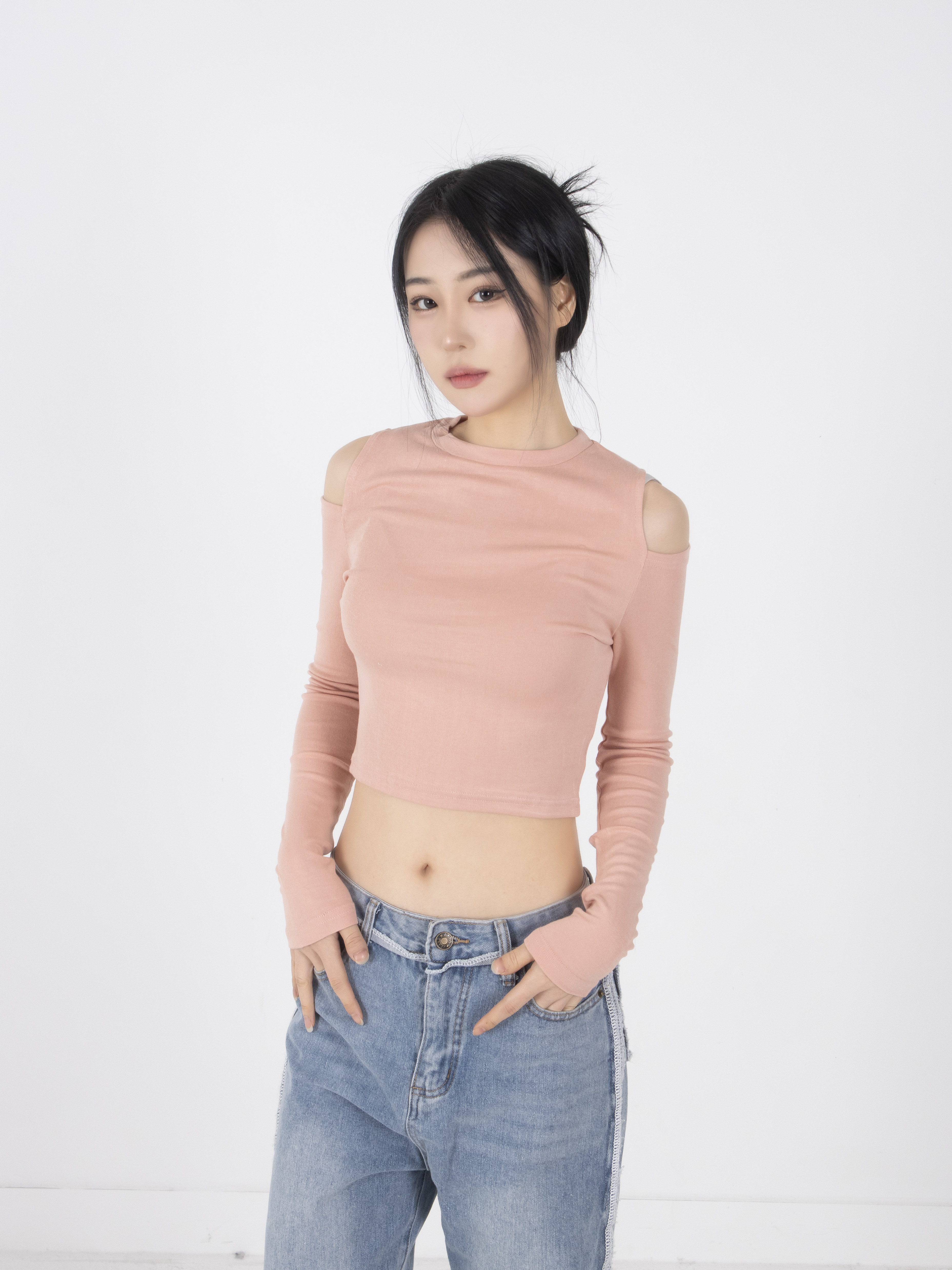 オープンショルダークロップド長袖Tシャツ | 詳細画像10