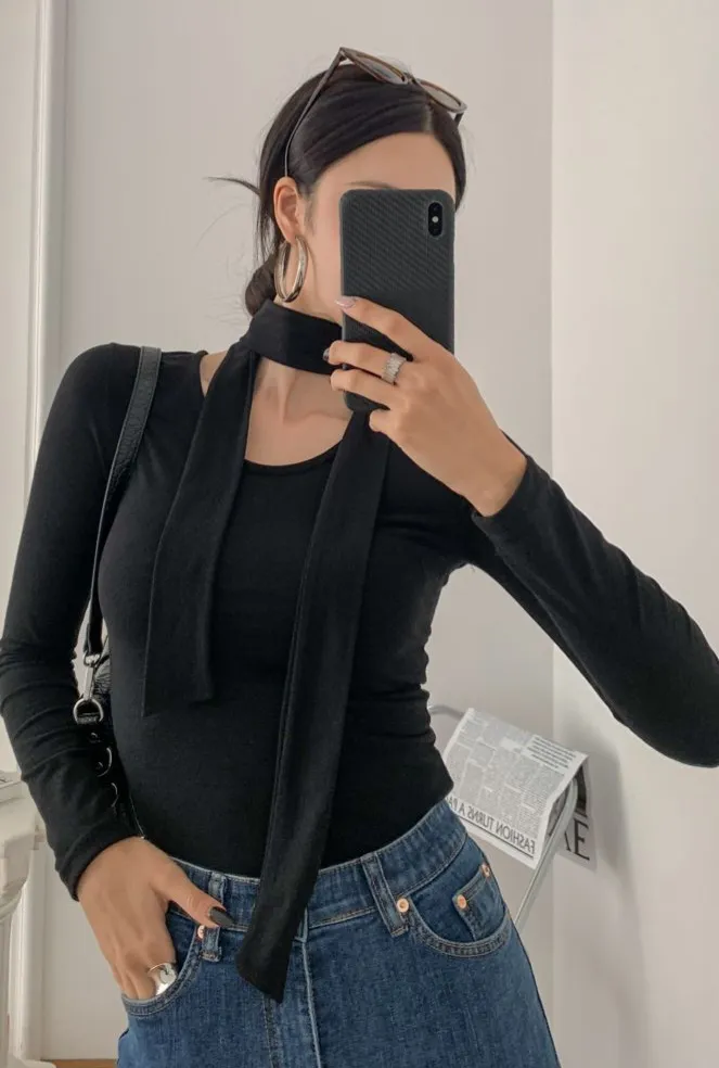 ストラップ付Uネックスリム長袖Tシャツ | 詳細画像1