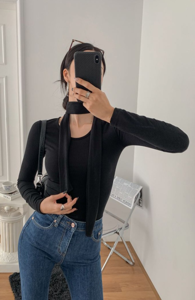 ストラップ付Uネックスリム長袖Tシャツ | 詳細画像2