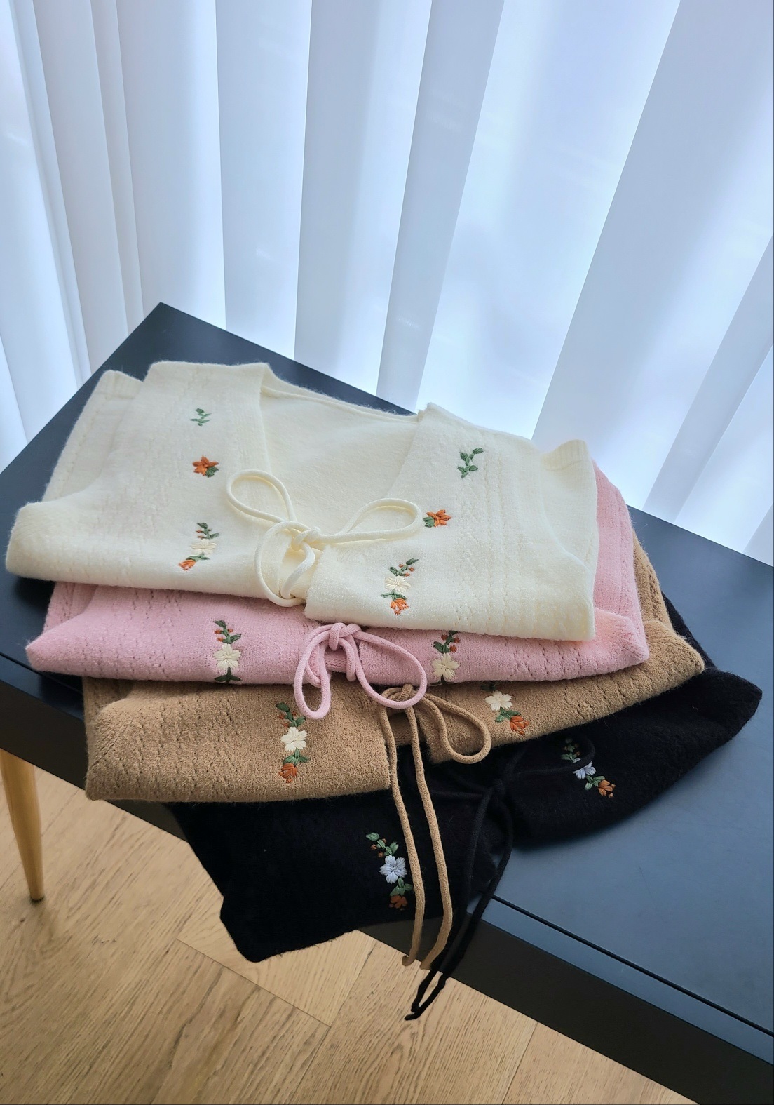 リボンVネック花柄刺繍ニットベスト | 詳細画像6