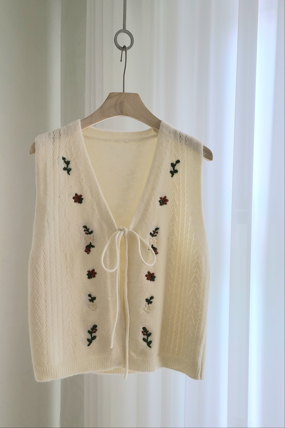 リボンVネック花柄刺繍ニットベスト | 詳細画像7