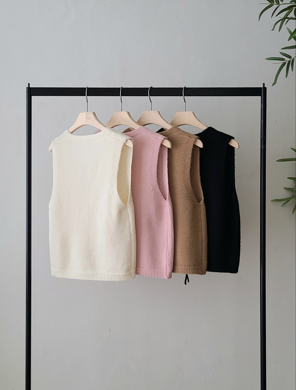 リボンVネック花柄刺繍ニットベスト | 詳細画像11