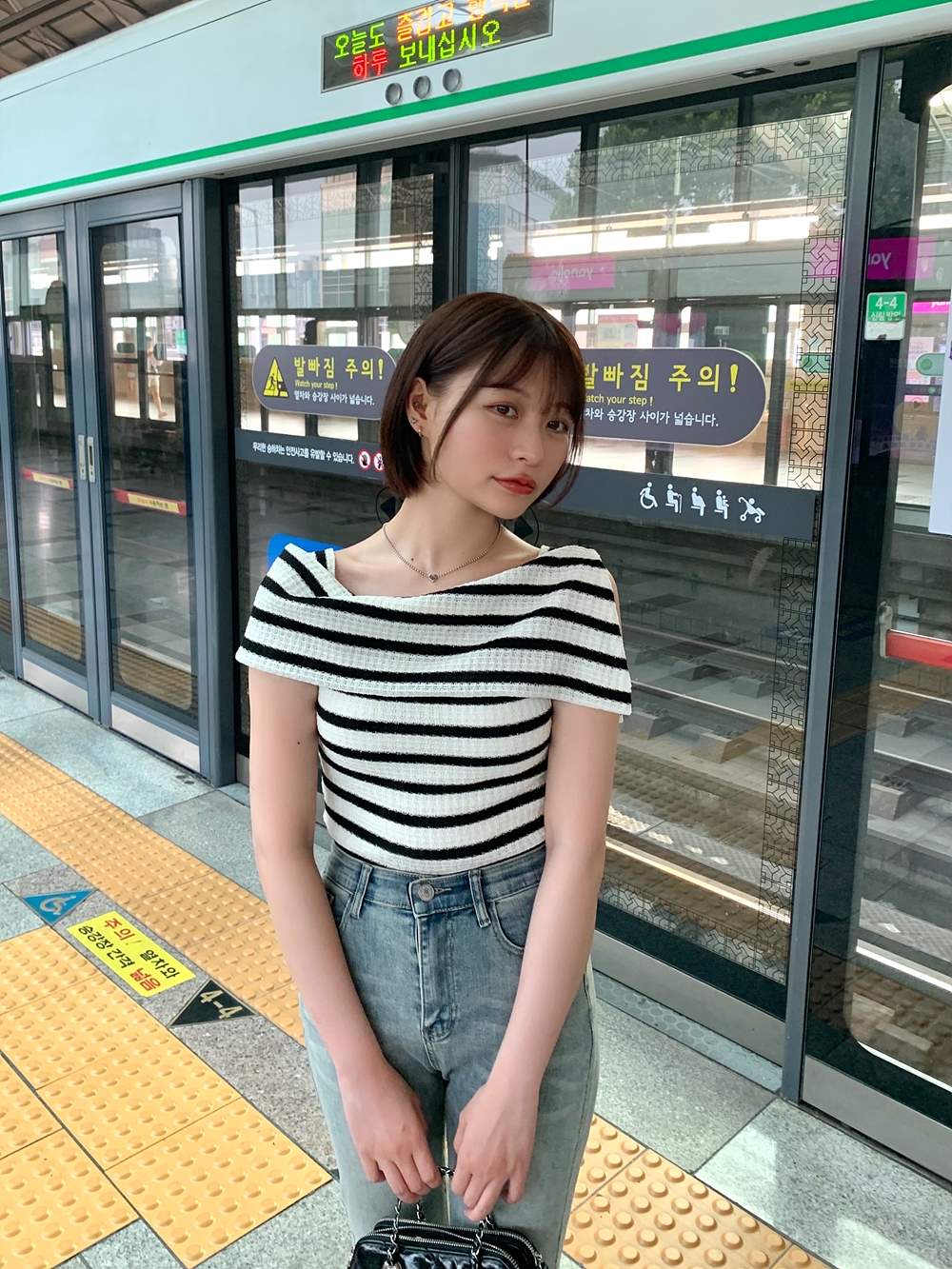 アンバランスオフショル風ボーダーTシャツ | 詳細画像12