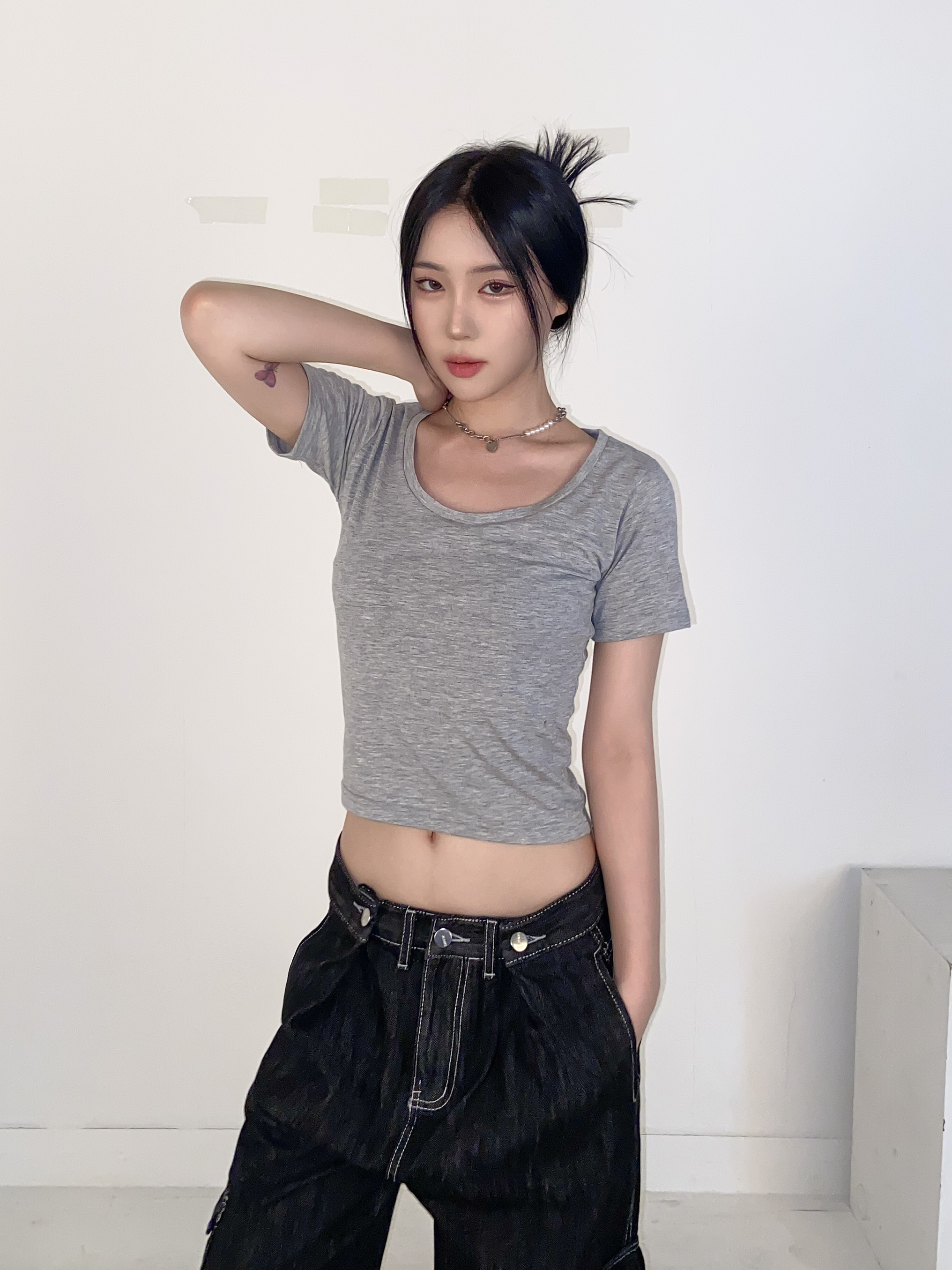 クロップドUネック半袖Tシャツ | 詳細画像9
