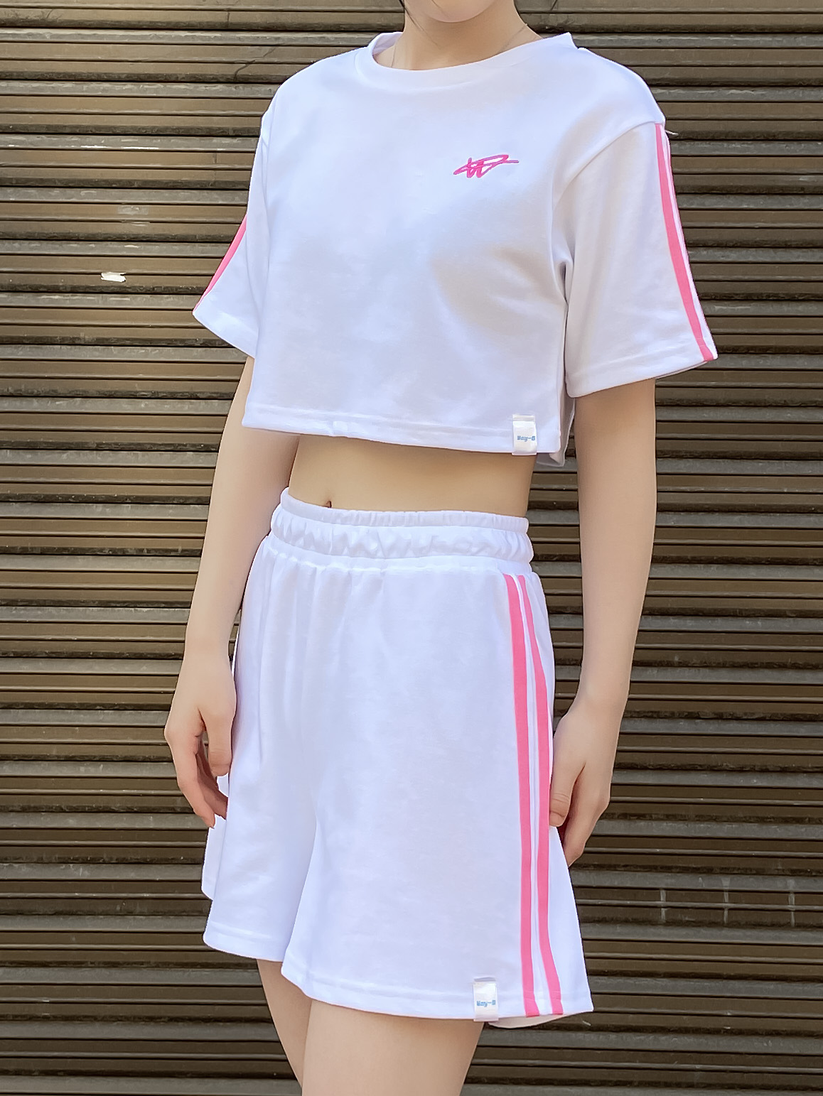 ダブルライン刺繍クロップド半袖Tシャツ | 詳細画像10