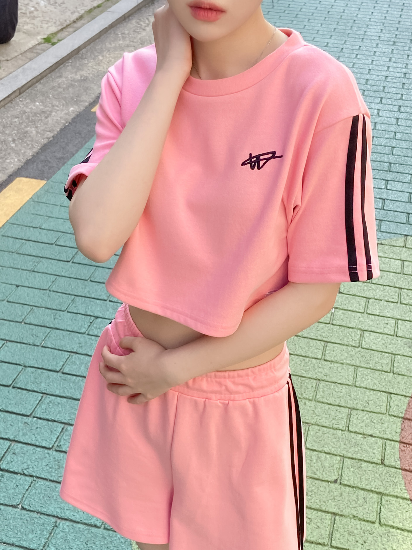 ダブルライン刺繍クロップド半袖Tシャツ | 詳細画像2