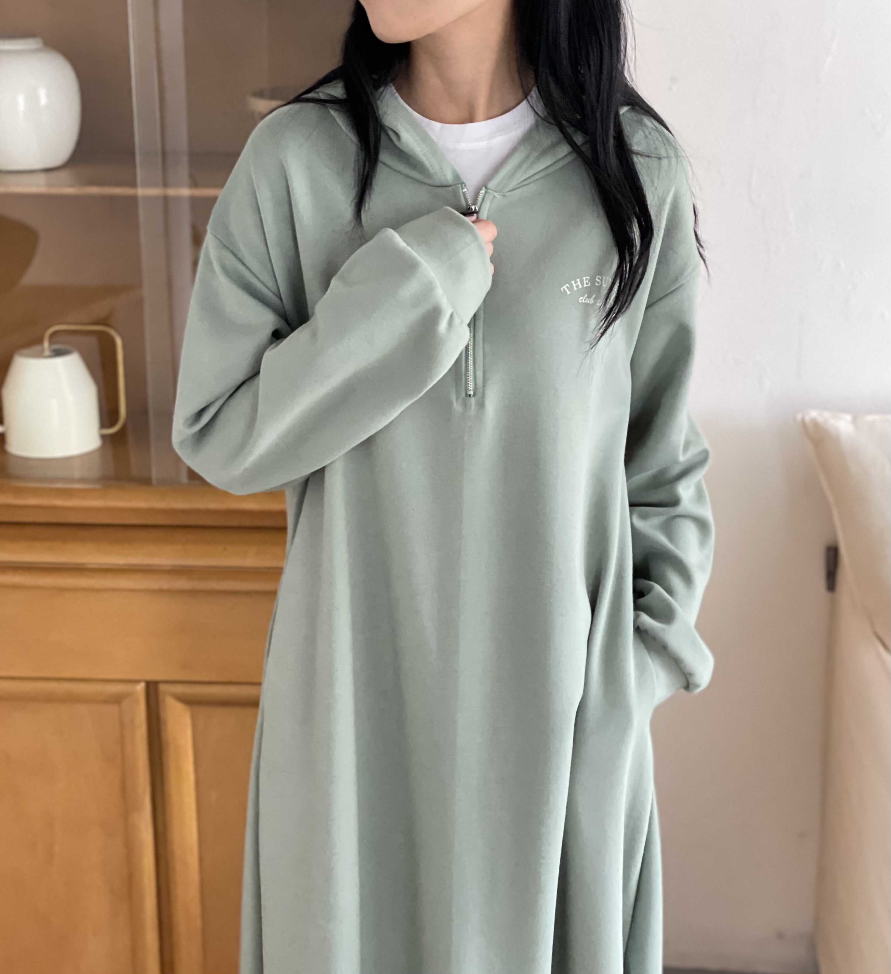 英字レタリングハーフジップパーカーワンピース | 詳細画像3