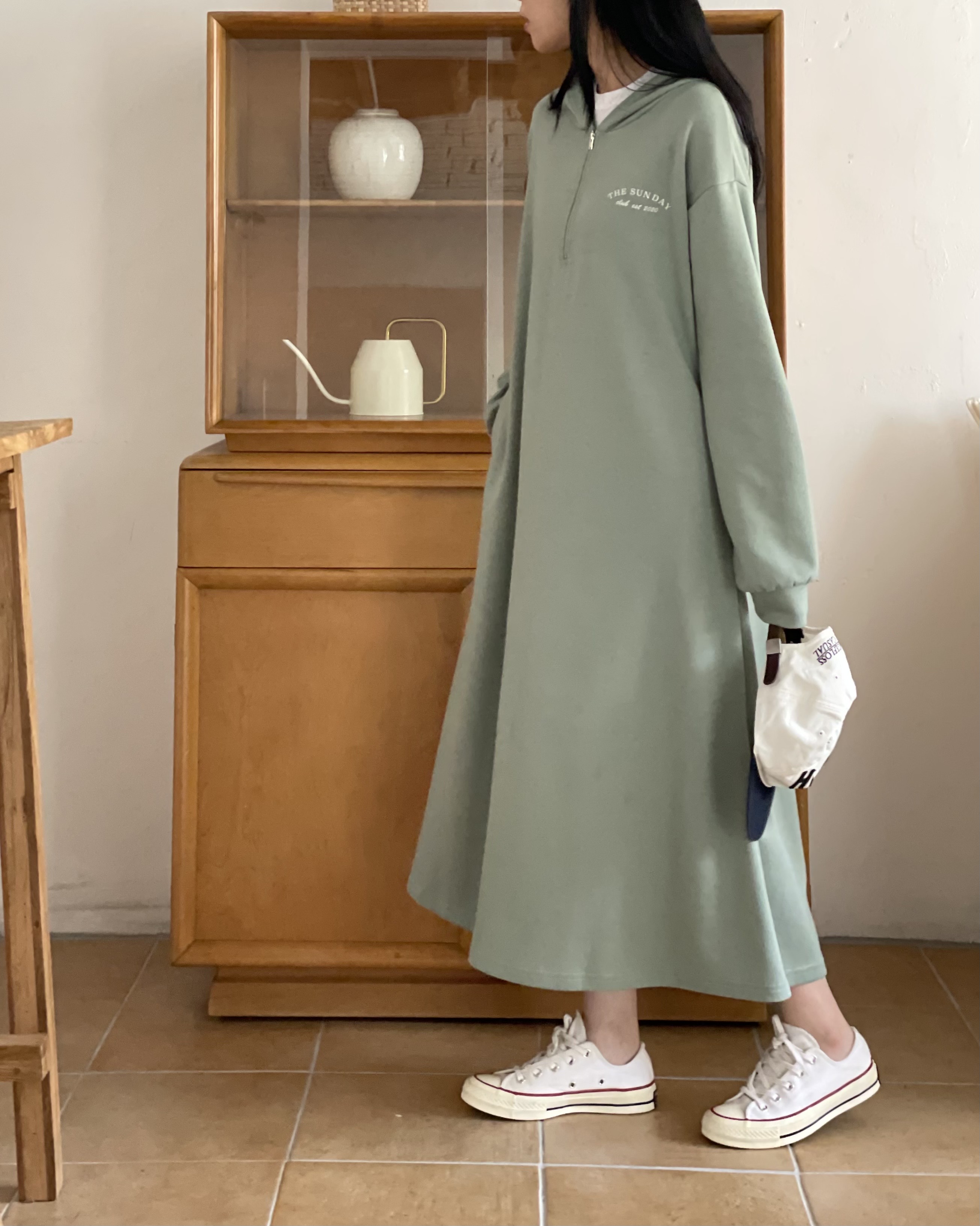 英字レタリングハーフジップパーカーワンピース | 詳細画像4