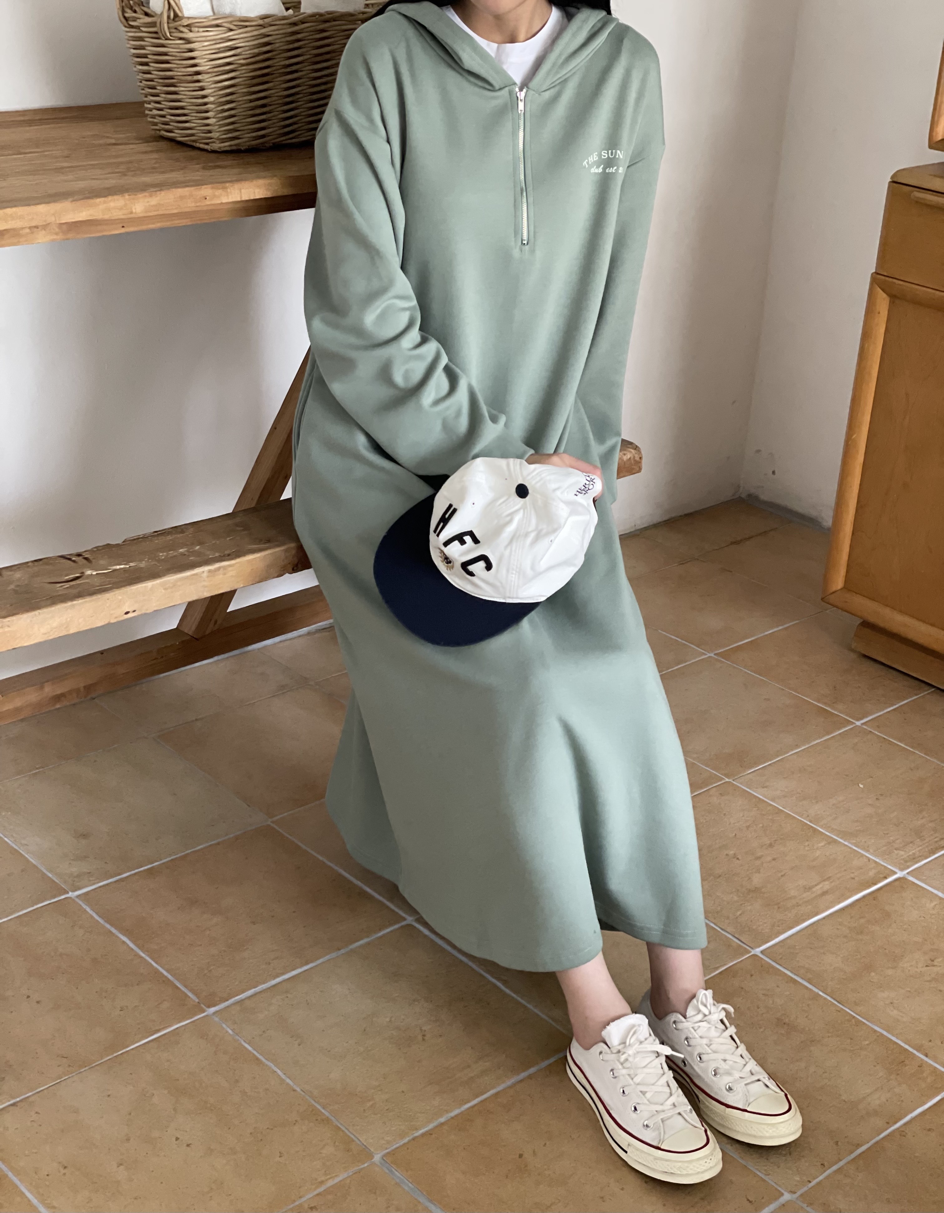 英字レタリングハーフジップパーカーワンピース | 詳細画像12