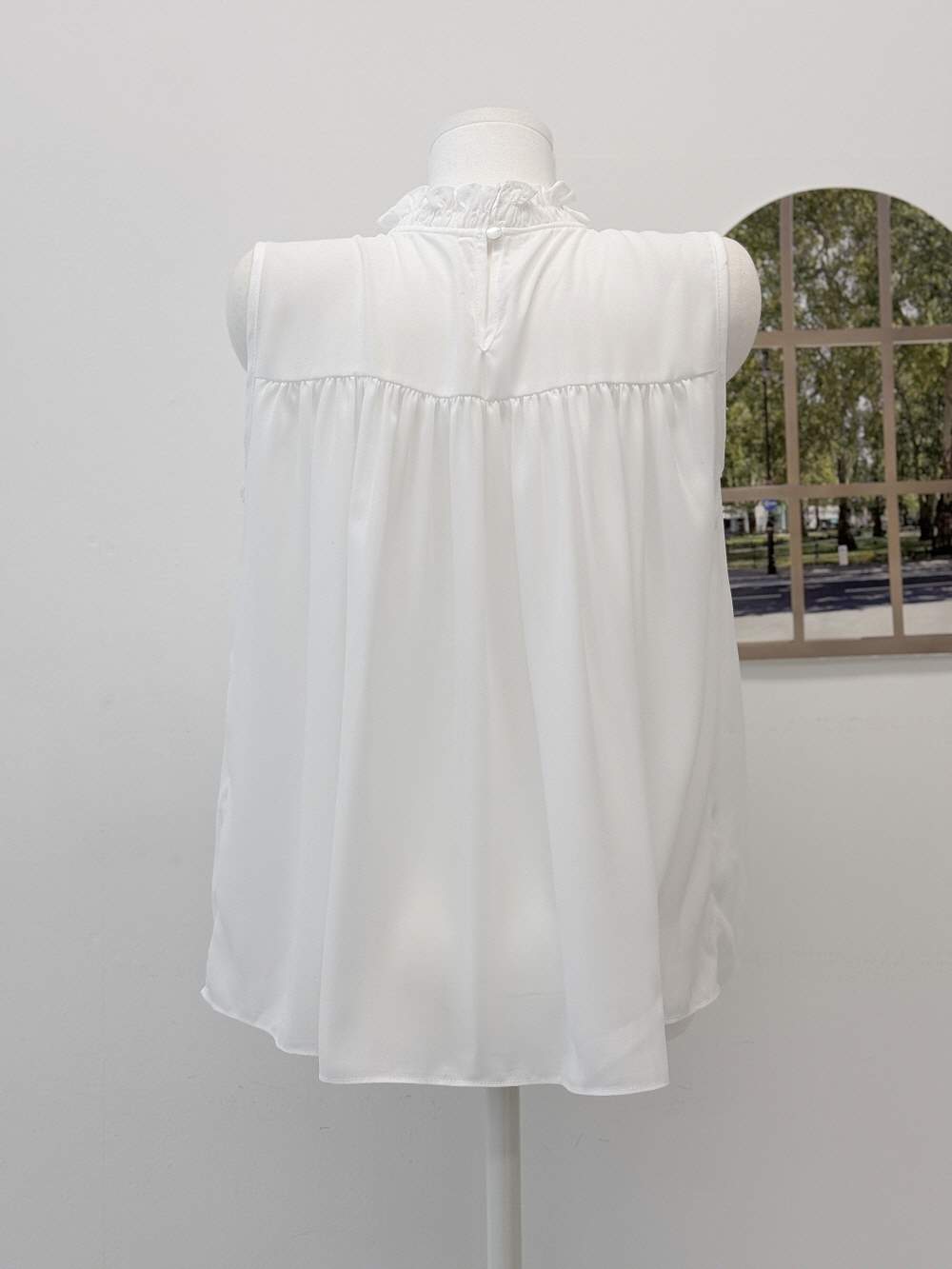 フリルネックノースリーブブラウス | 詳細画像19