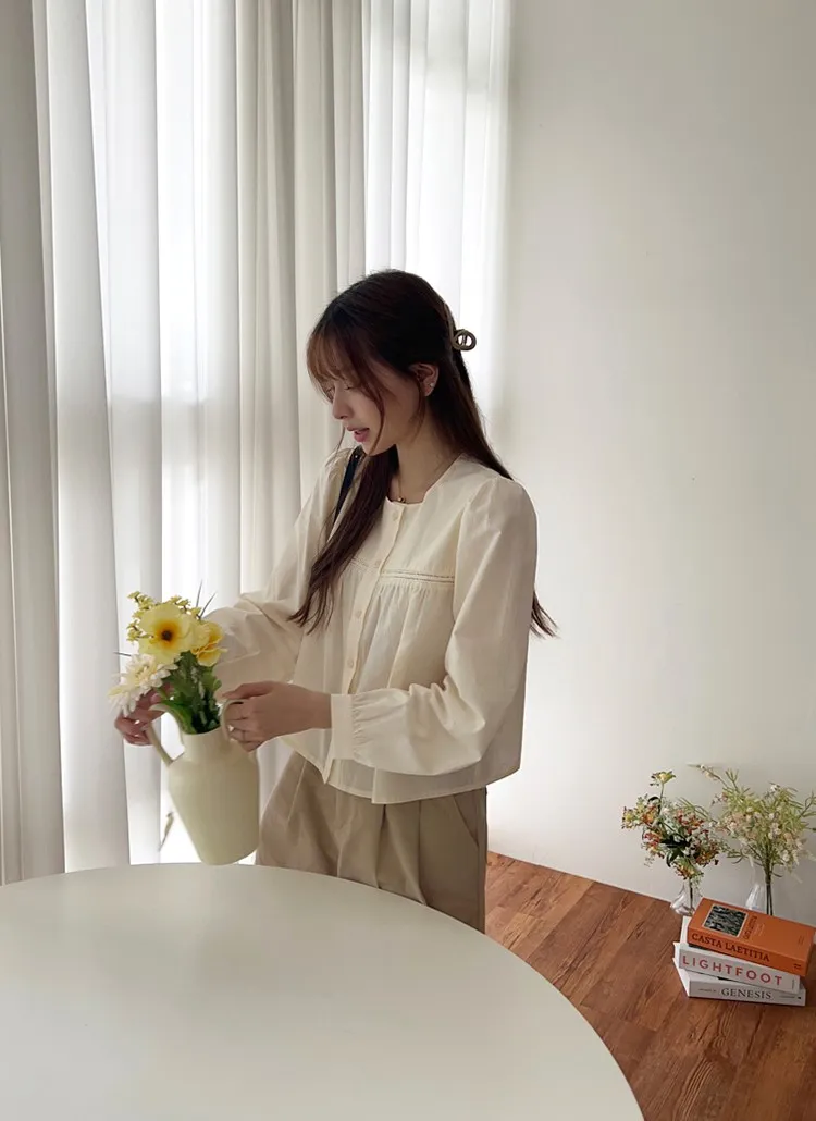 パンチングラインパフブラウス | VINT THE VIN | 詳細画像1