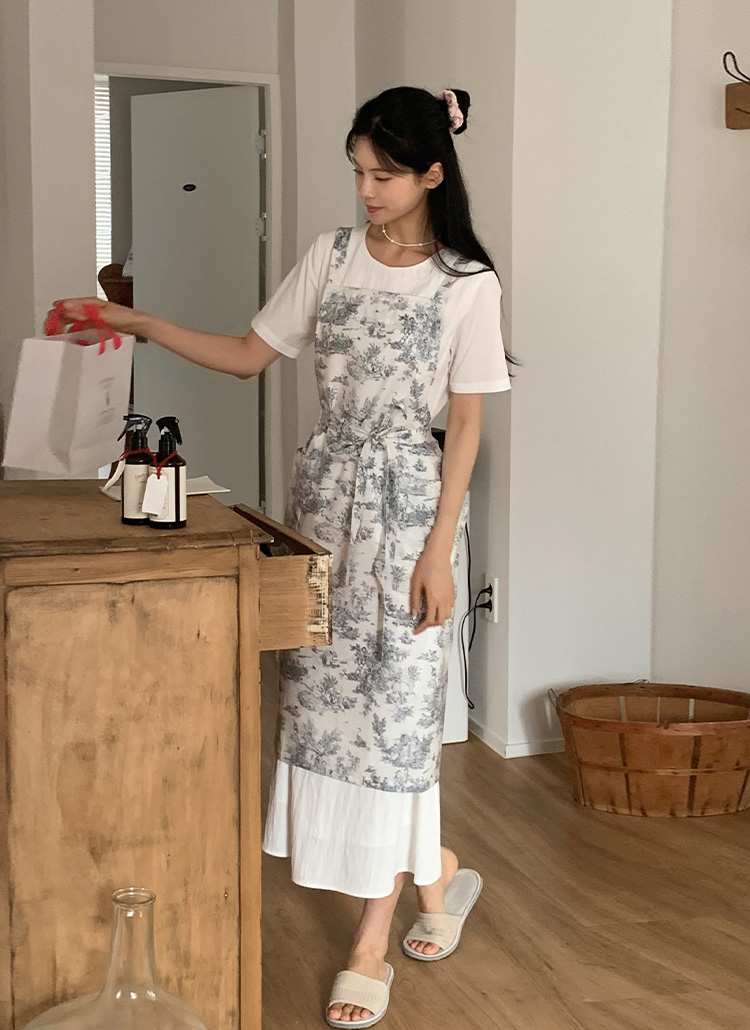 トワルドジュイのエプロンです。 トワルドジュイのエプロンです。