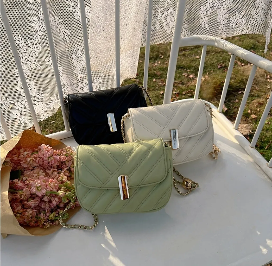 キルティングゴールドバーチェーンバッグ | 詳細画像1