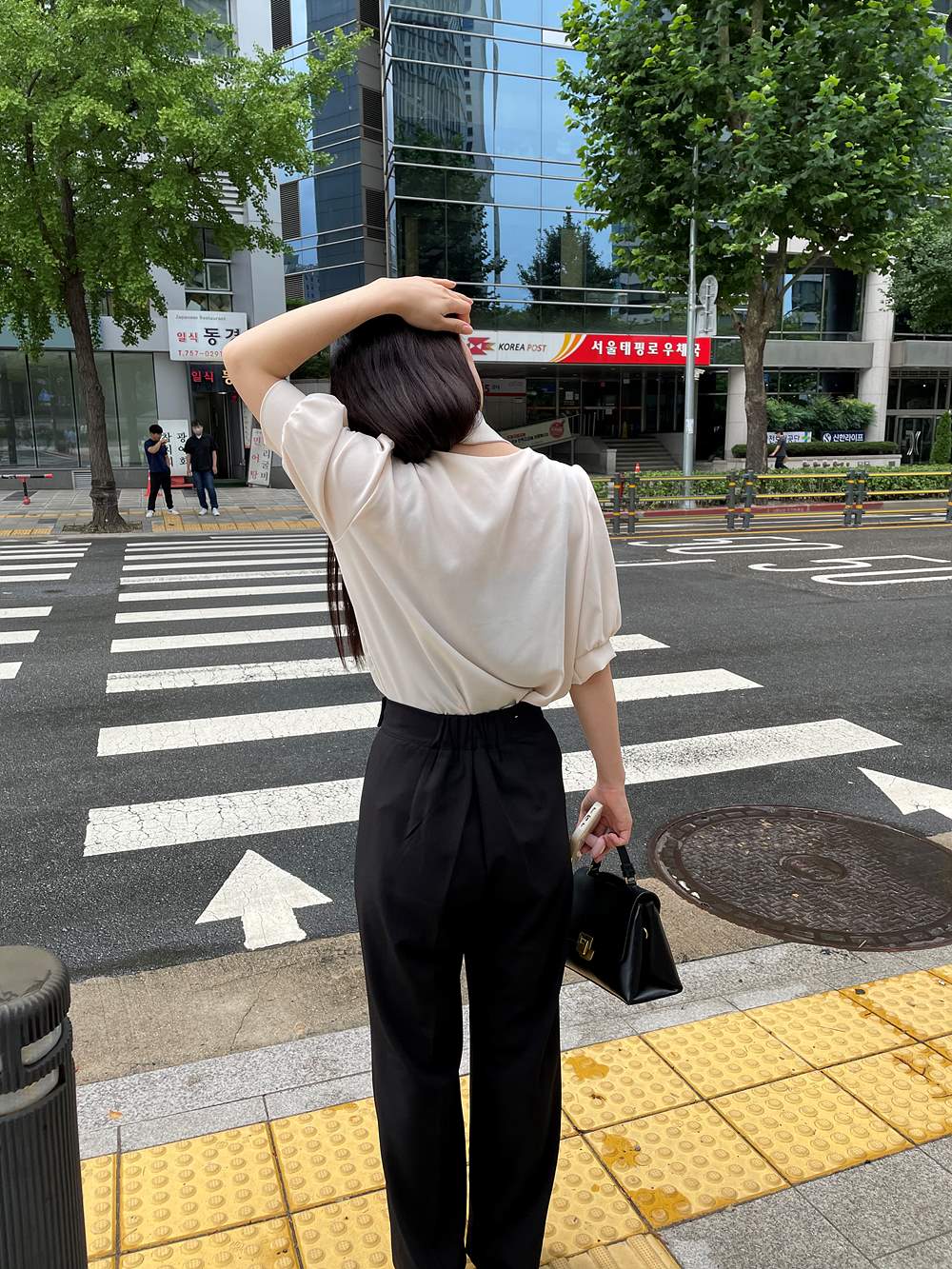 ストラップ付タックパフ半袖ブラウス | 詳細画像11
