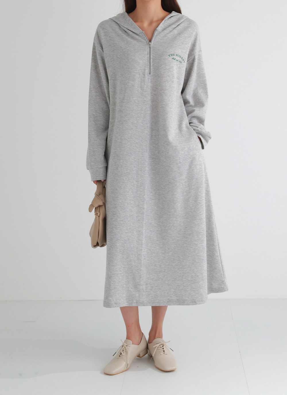 レタリングフードワンピース | 詳細画像2