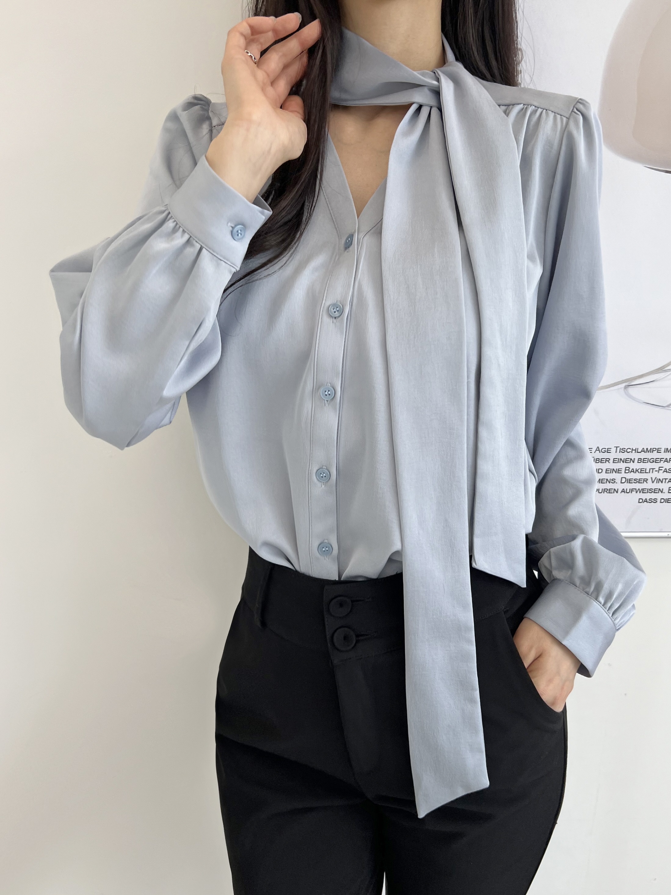 新品未使用】ギャザーリボンネックシフォンブラウス DHOLIC