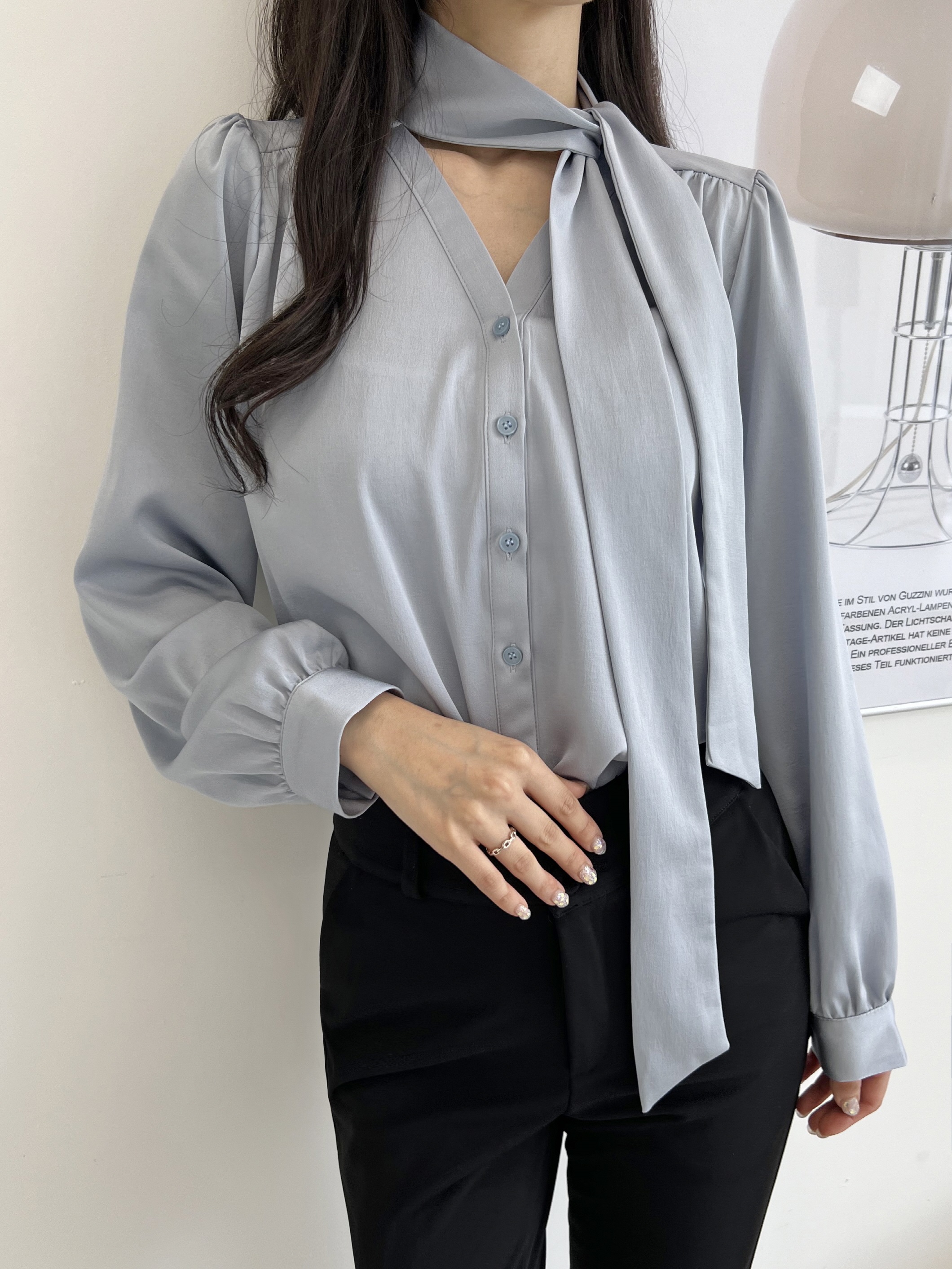 ギャザーVネックリボンタイブラウス | 詳細画像2