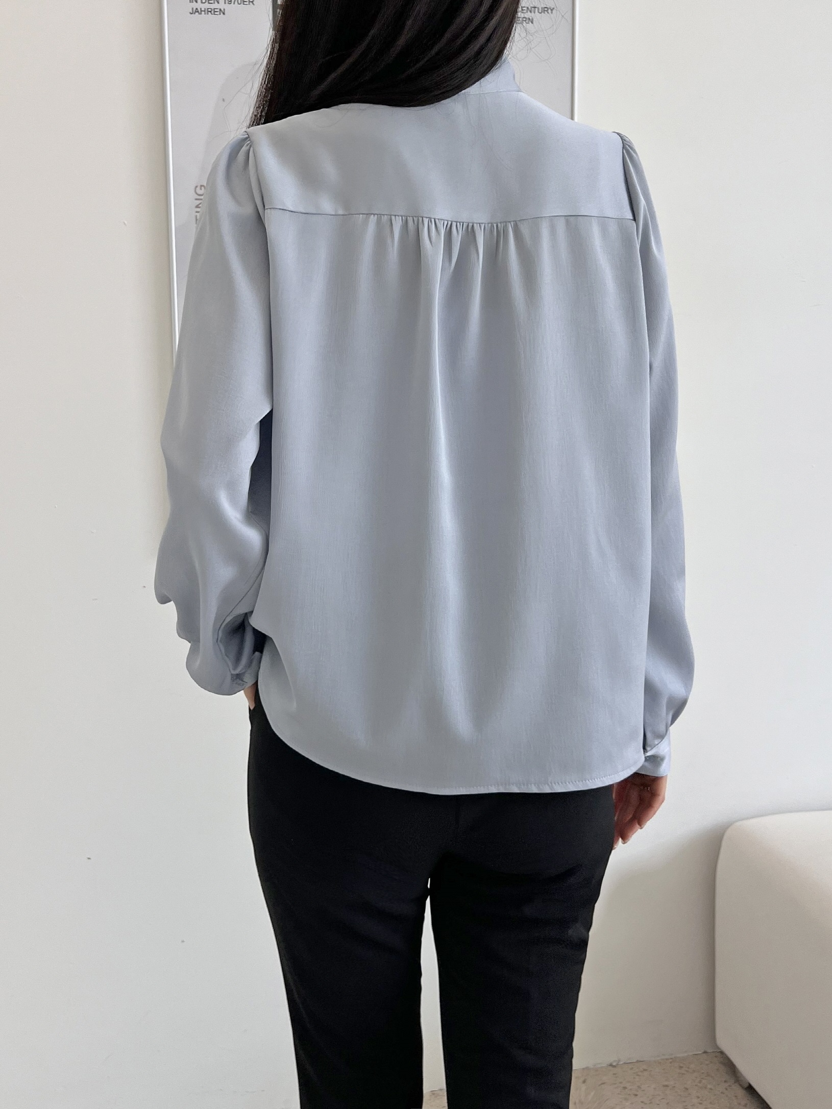 ギャザーVネックリボンタイブラウス | 詳細画像10