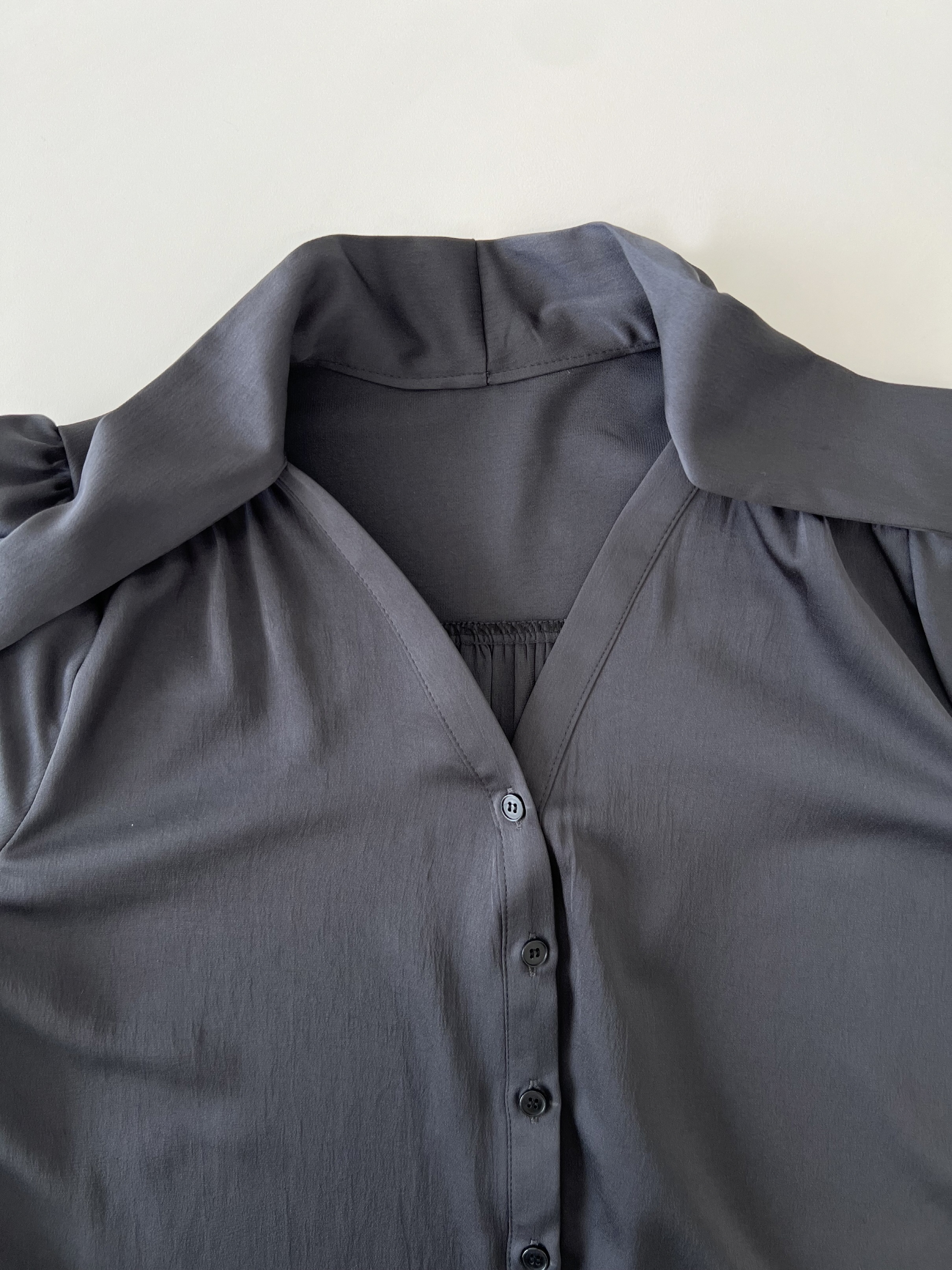 ギャザーVネックリボンタイブラウス | 詳細画像11