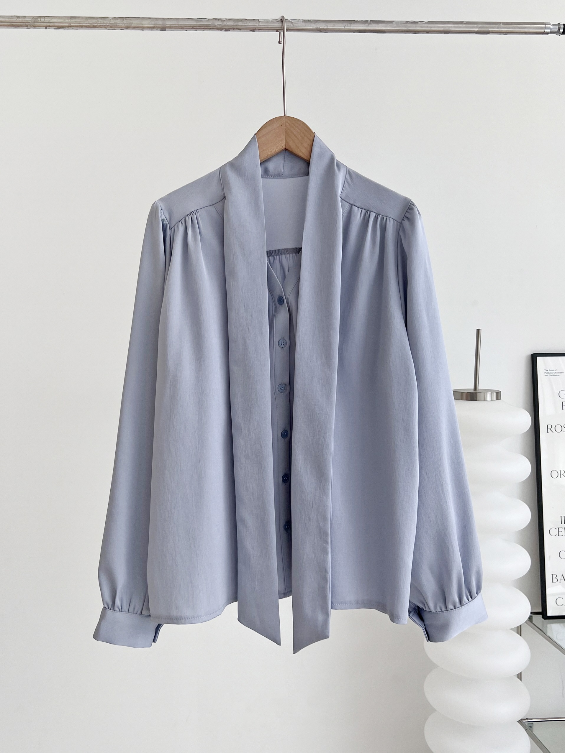 ギャザーVネックリボンタイブラウス | 詳細画像16