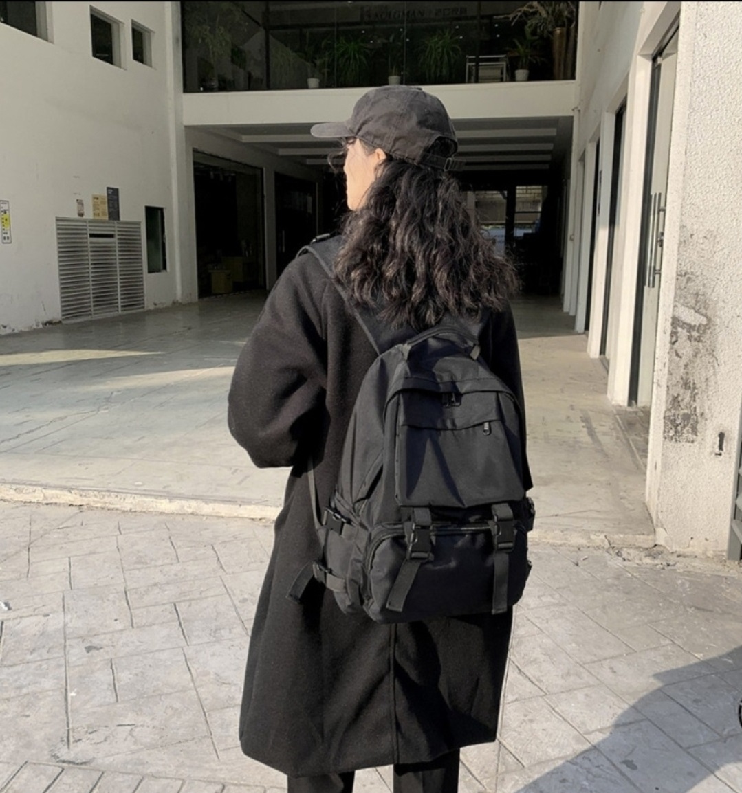 ベルトポケットブラックバックパック | 詳細画像10