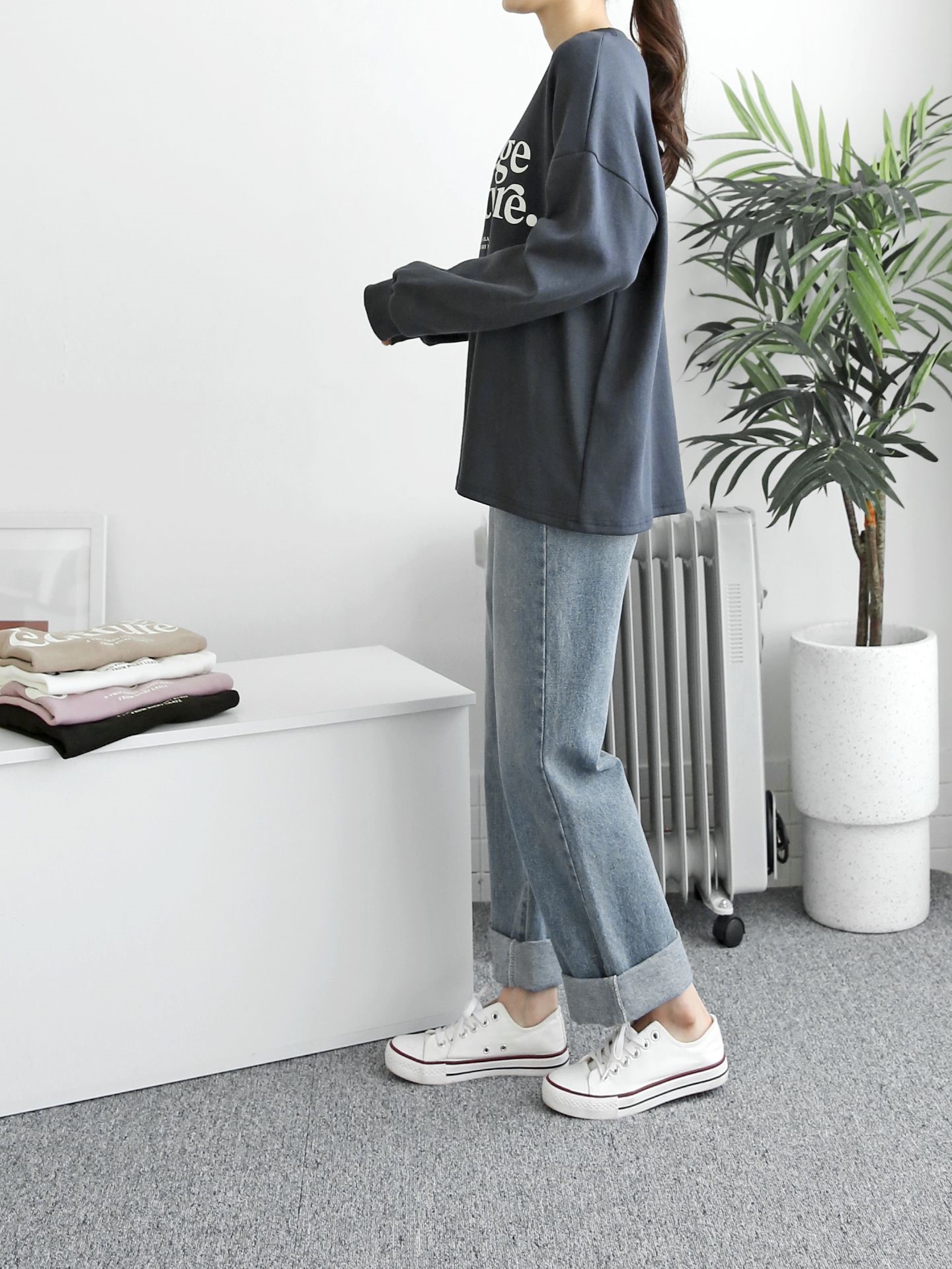 ラウンドネックオーバーサイズ長袖ハーフレタリングTシャツ | 詳細画像6