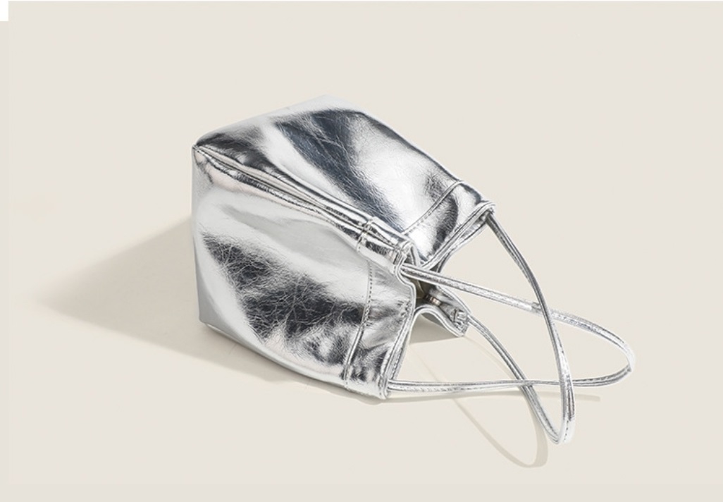 レザー調キューブトートバッグ | 詳細画像2