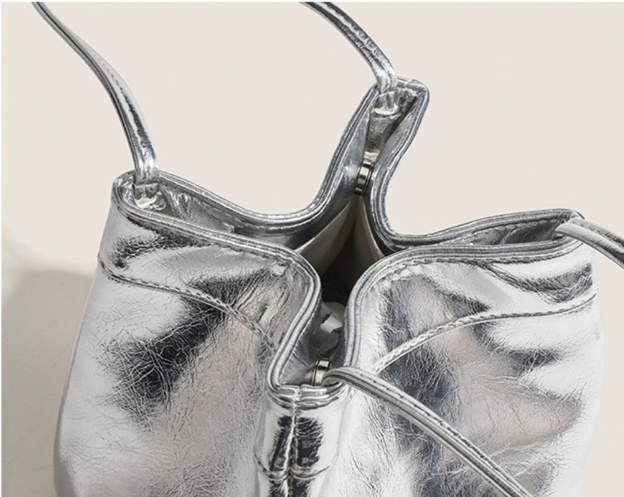 レザー調キューブトートバッグ | 詳細画像10