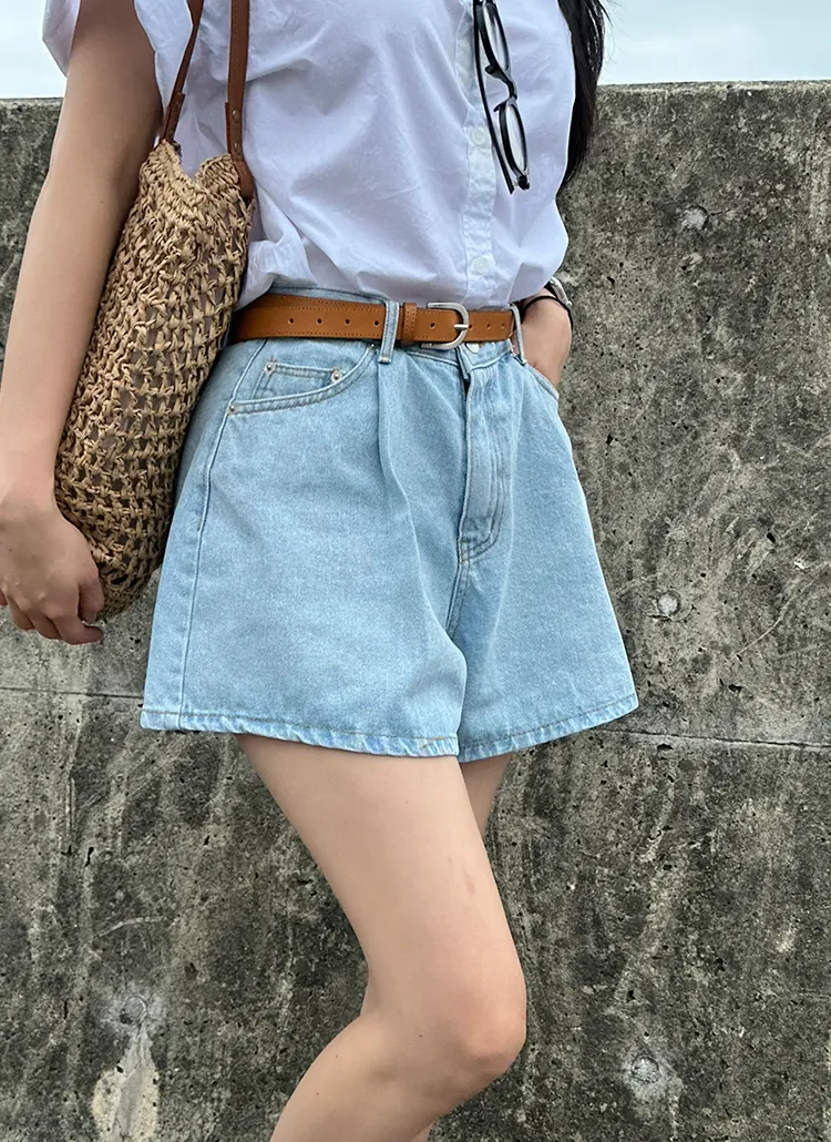ワンタックAラインショートデニムパンツ(ライトブルーデニム) | yefit | 詳細画像1